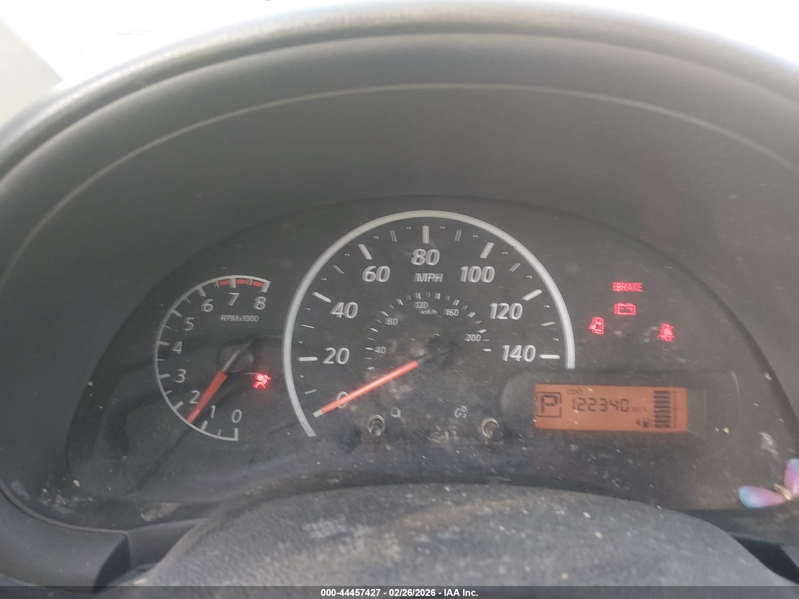 NISSAN VERSA image 7