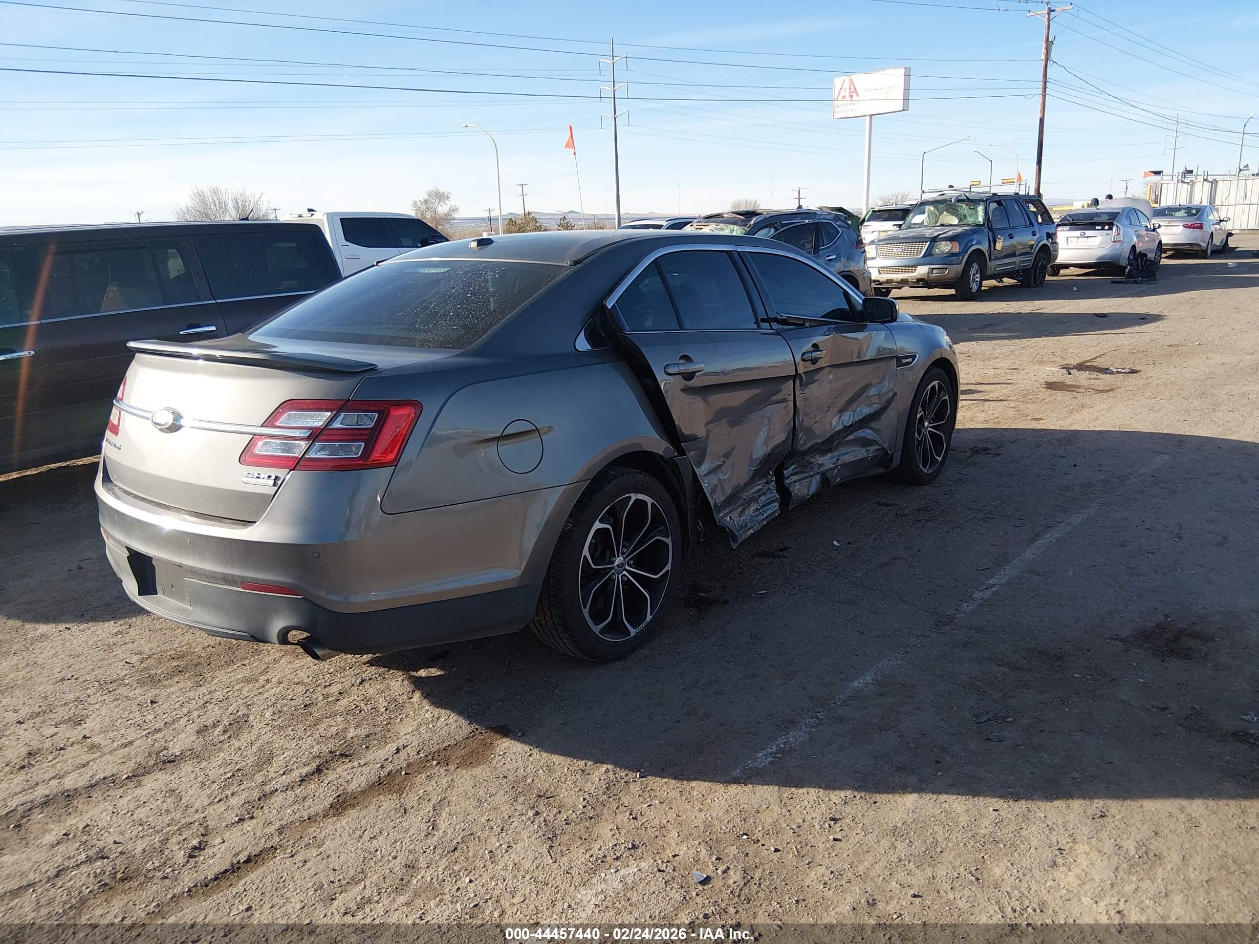 FORD TAURUS image 4