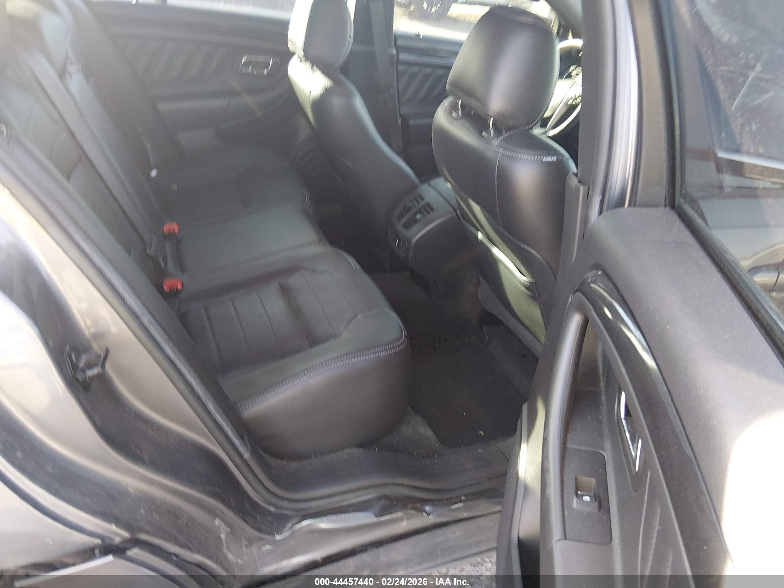 FORD TAURUS image 8