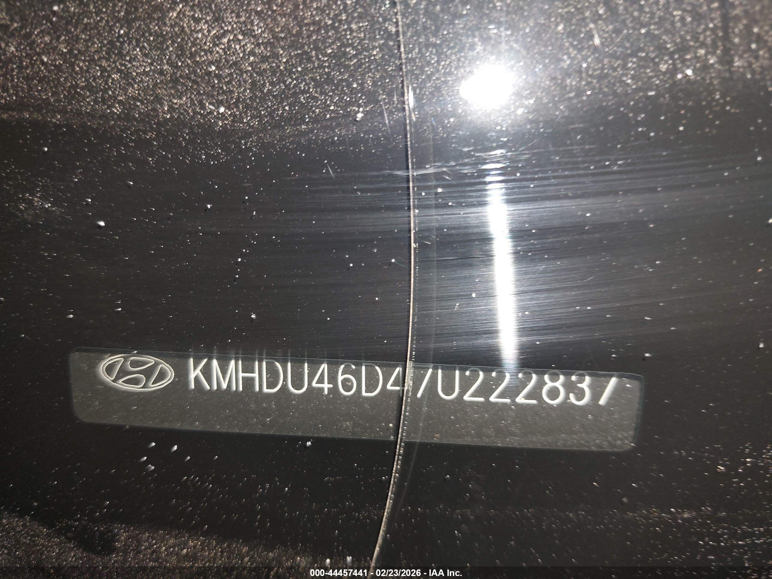 HYUNDAI ELANTRA image 9