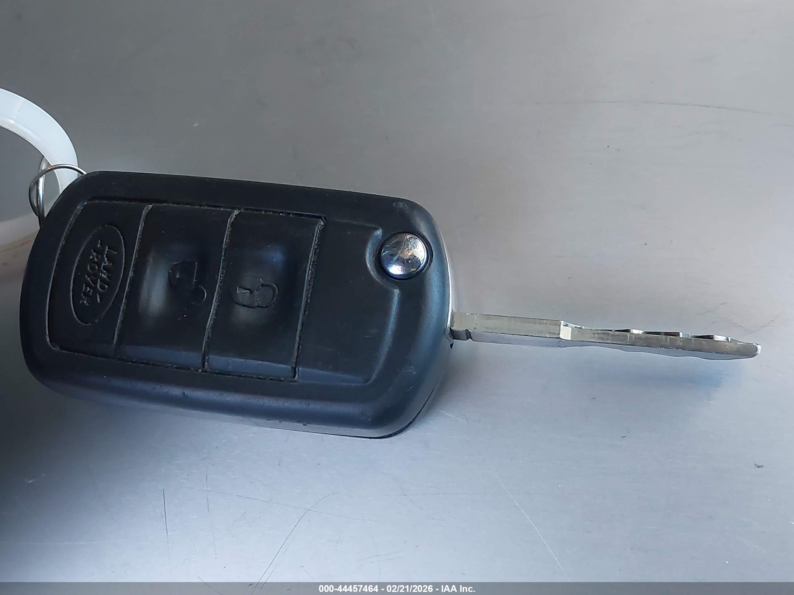LAND ROVER image 11