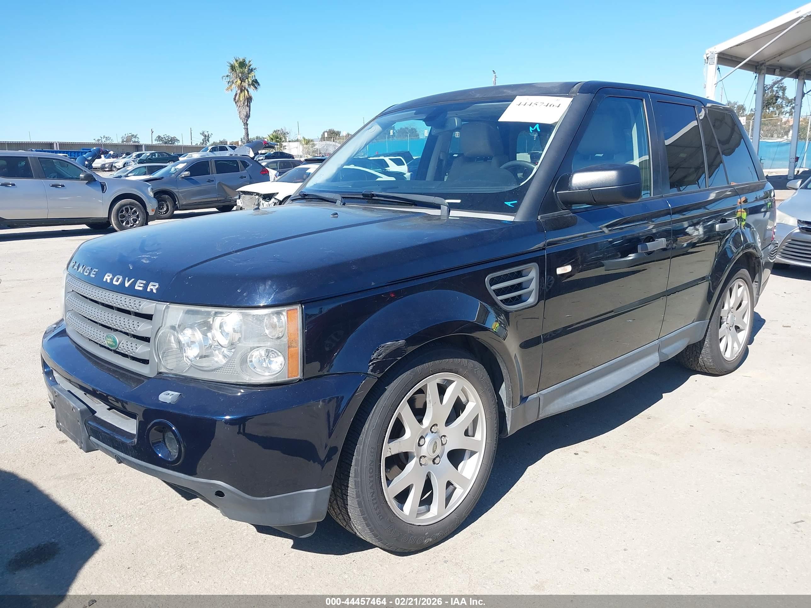 LAND ROVER image 2