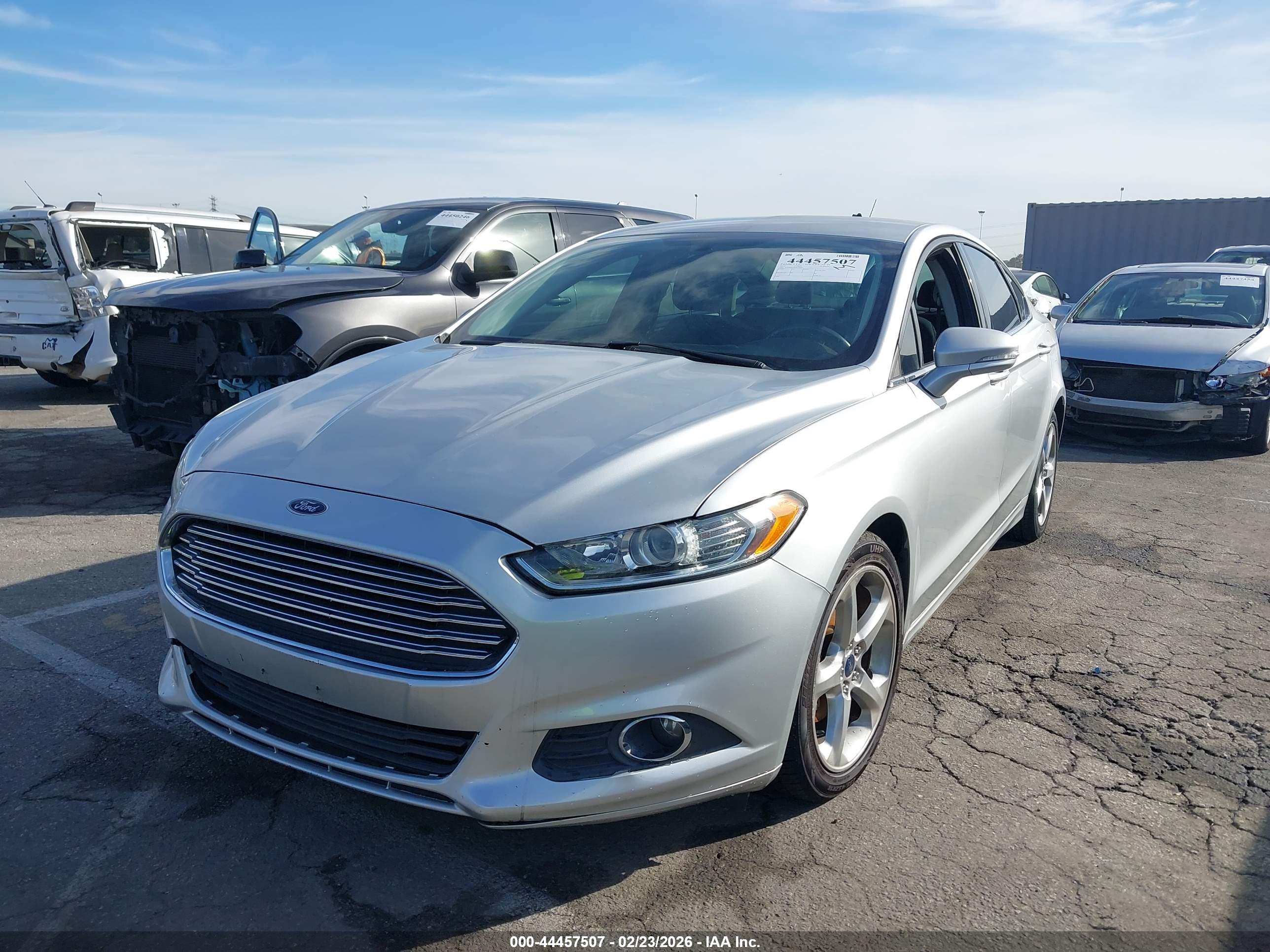 FORD FUSION image 2