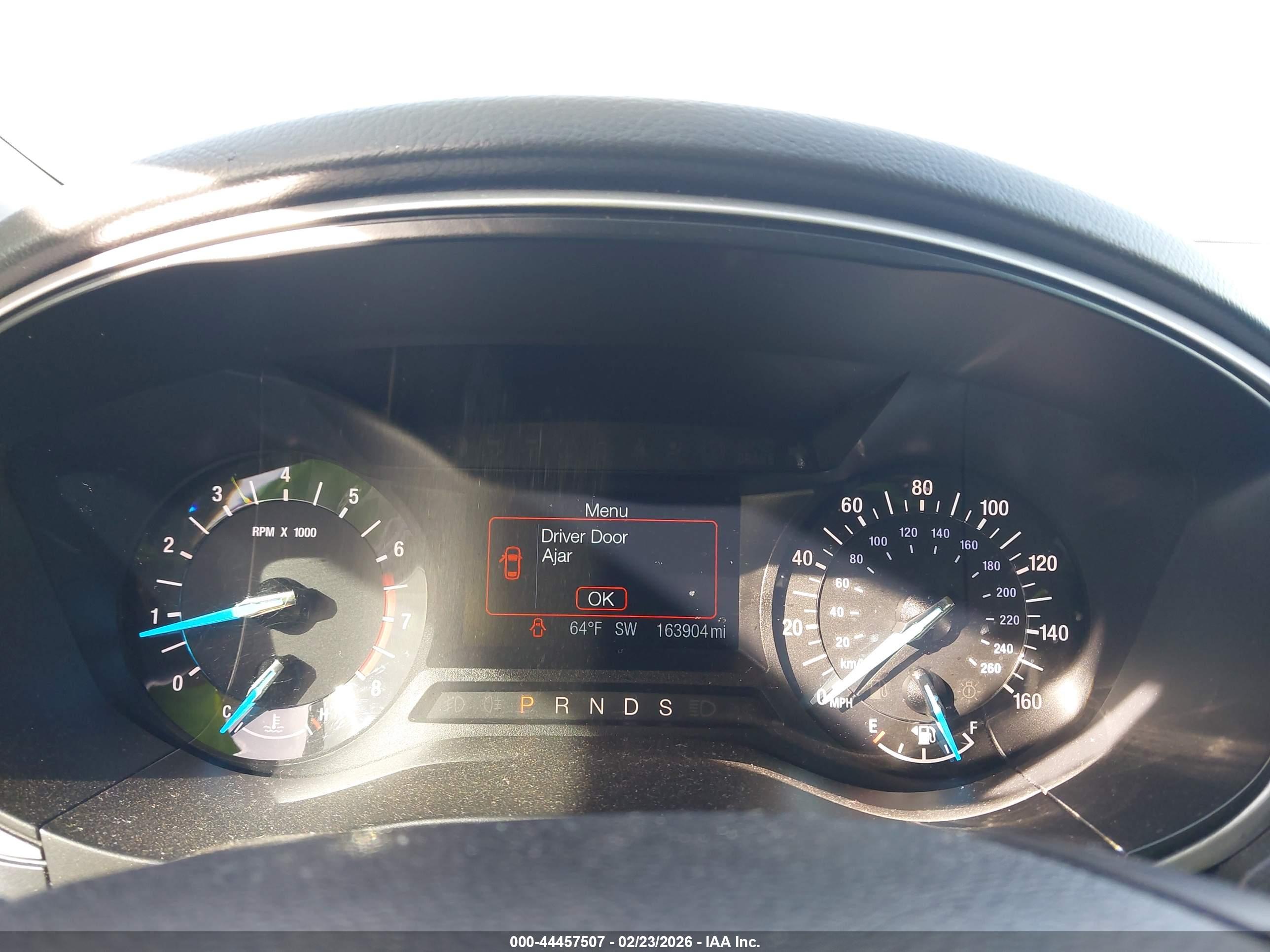 FORD FUSION image 7
