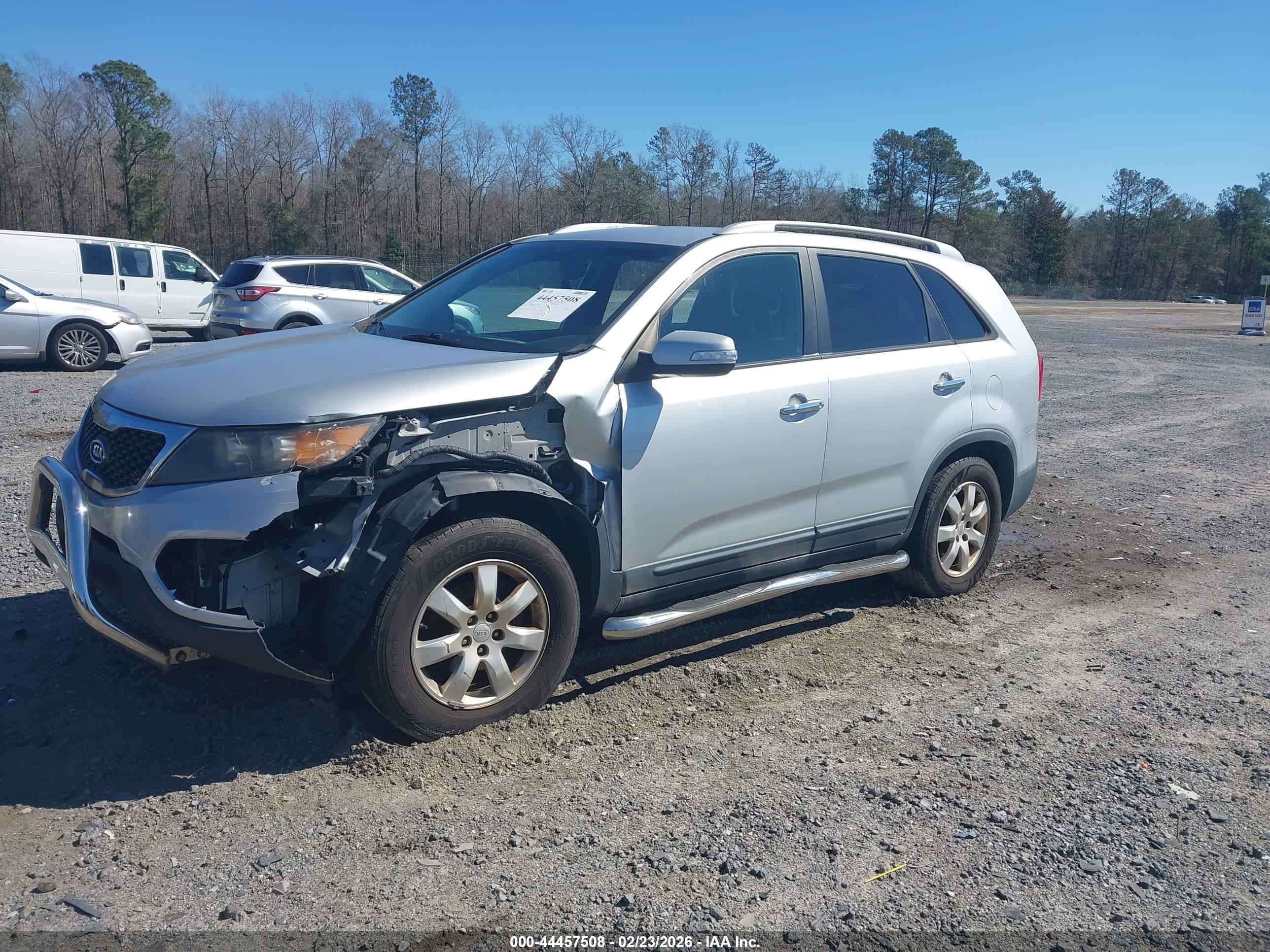 KIA SORENTO image 2