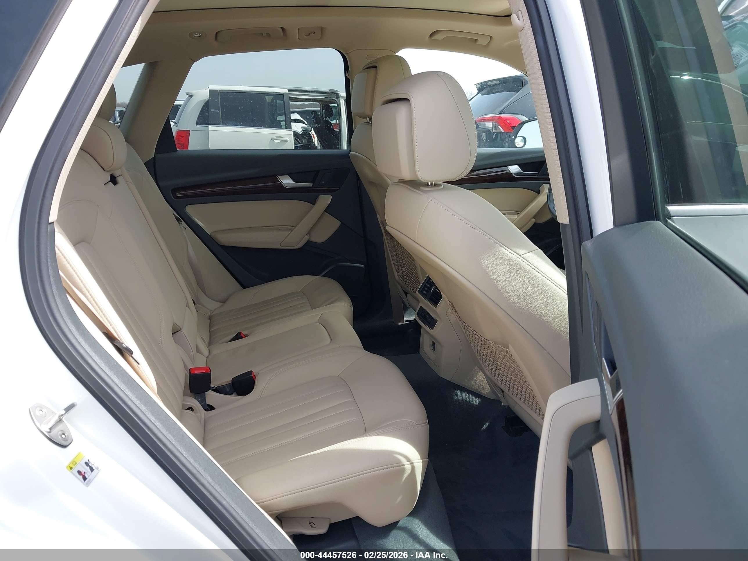 AUDI Q5 image 8