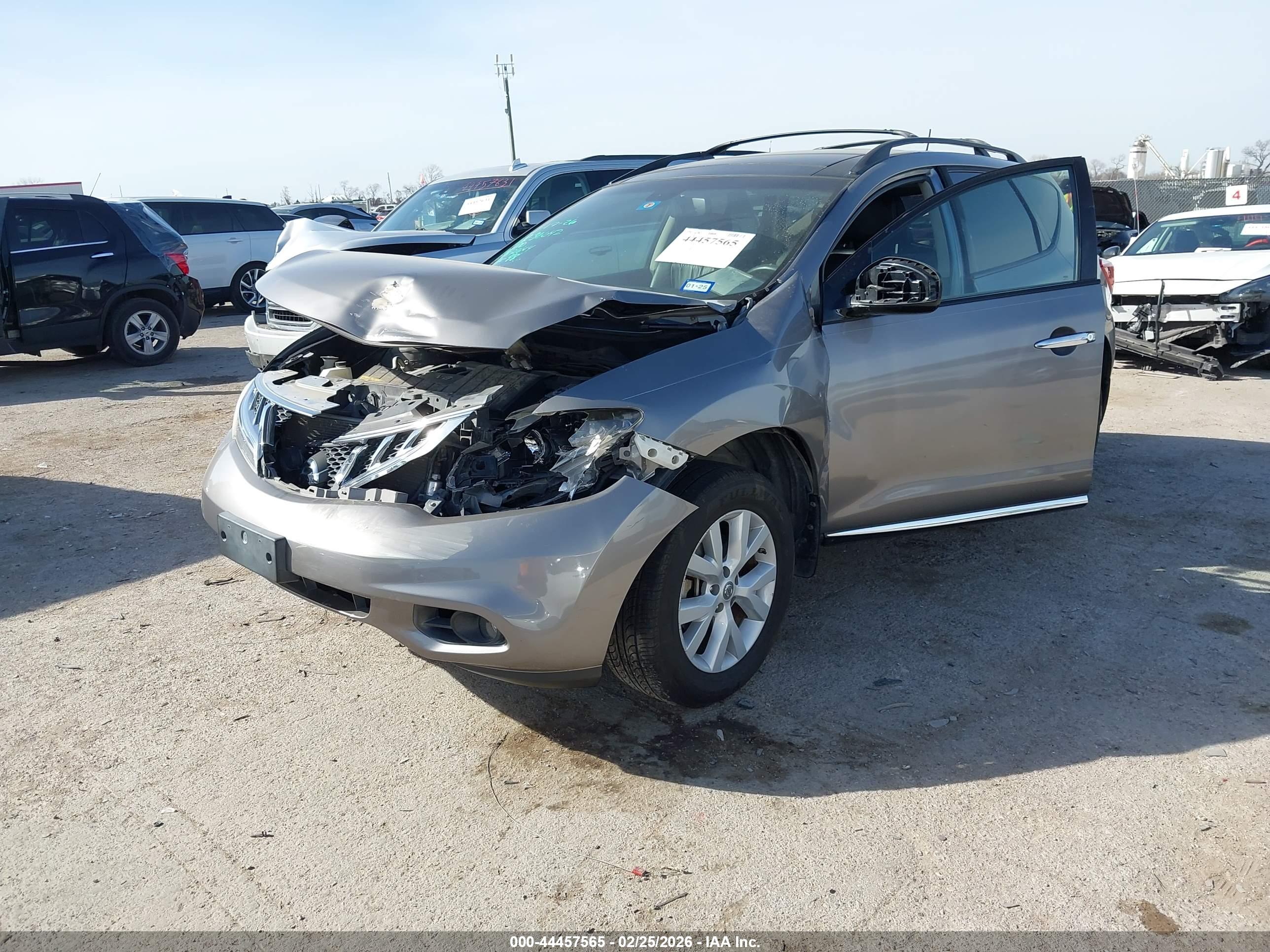 NISSAN MURANO image 2