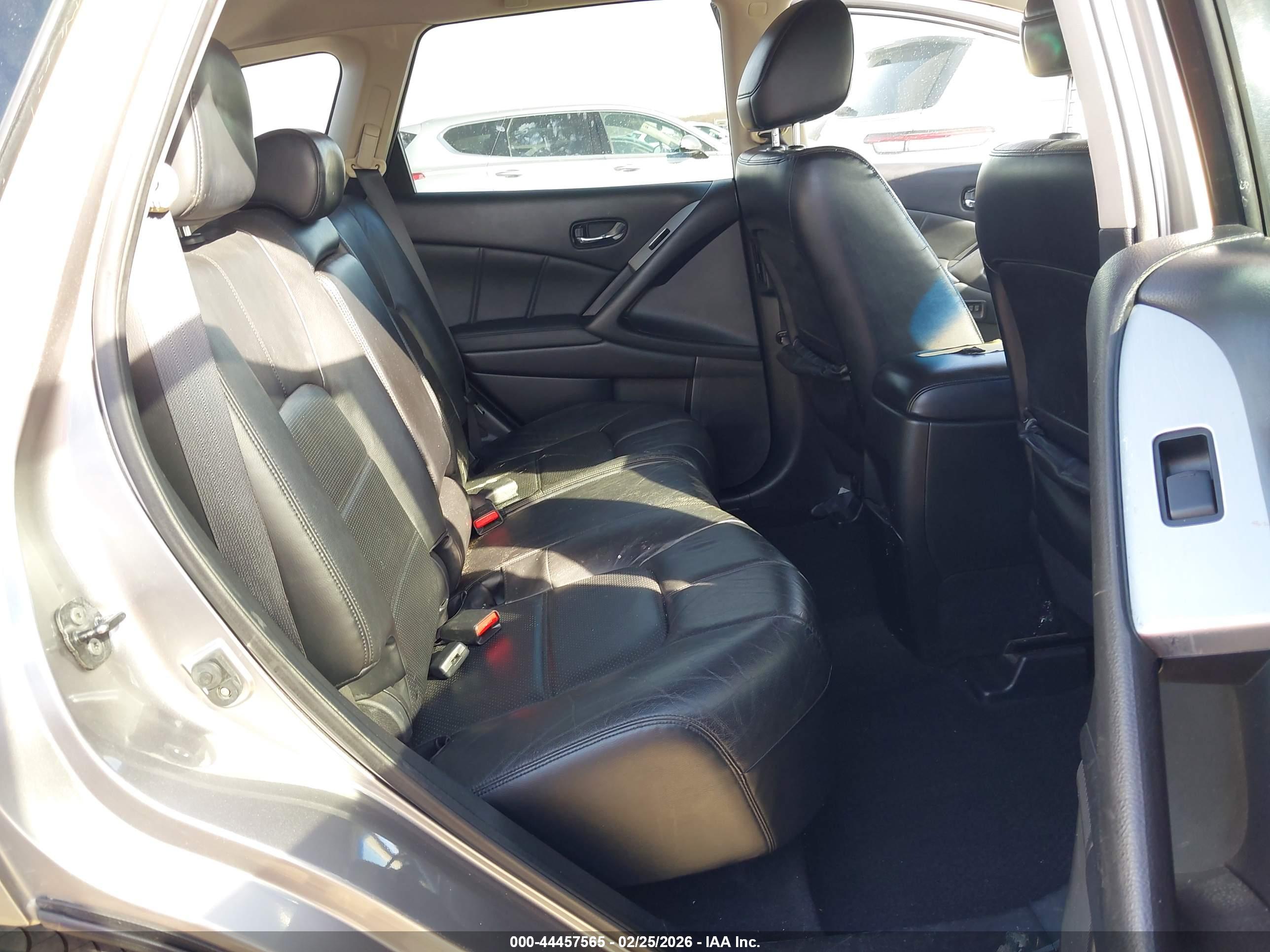 NISSAN MURANO image 8