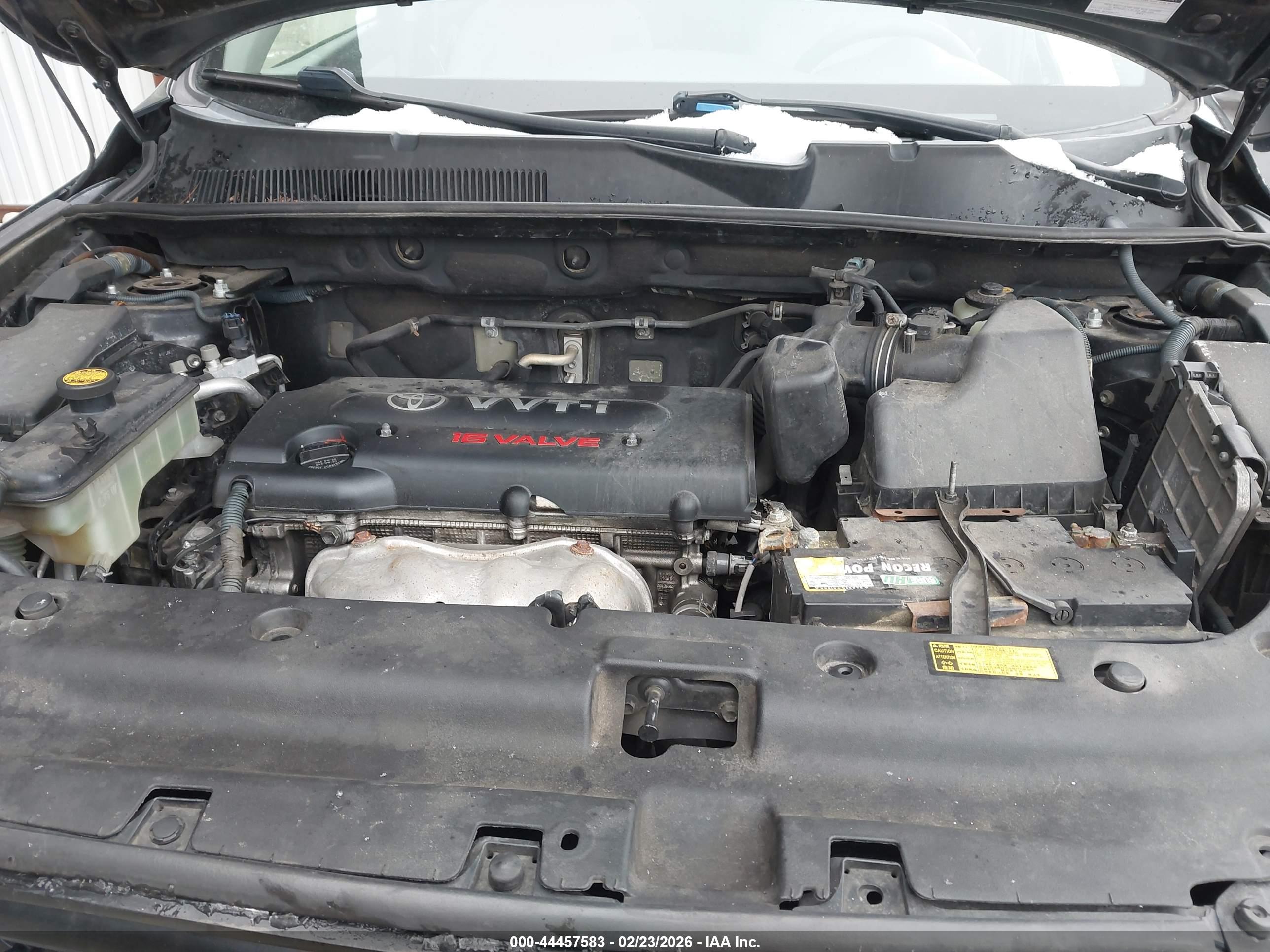 TOYOTA RAV4 image 10