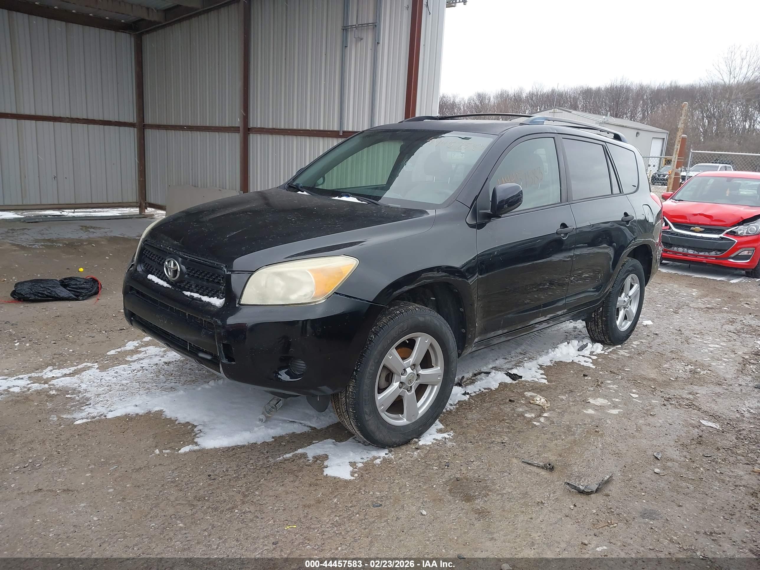 TOYOTA RAV4 image 2