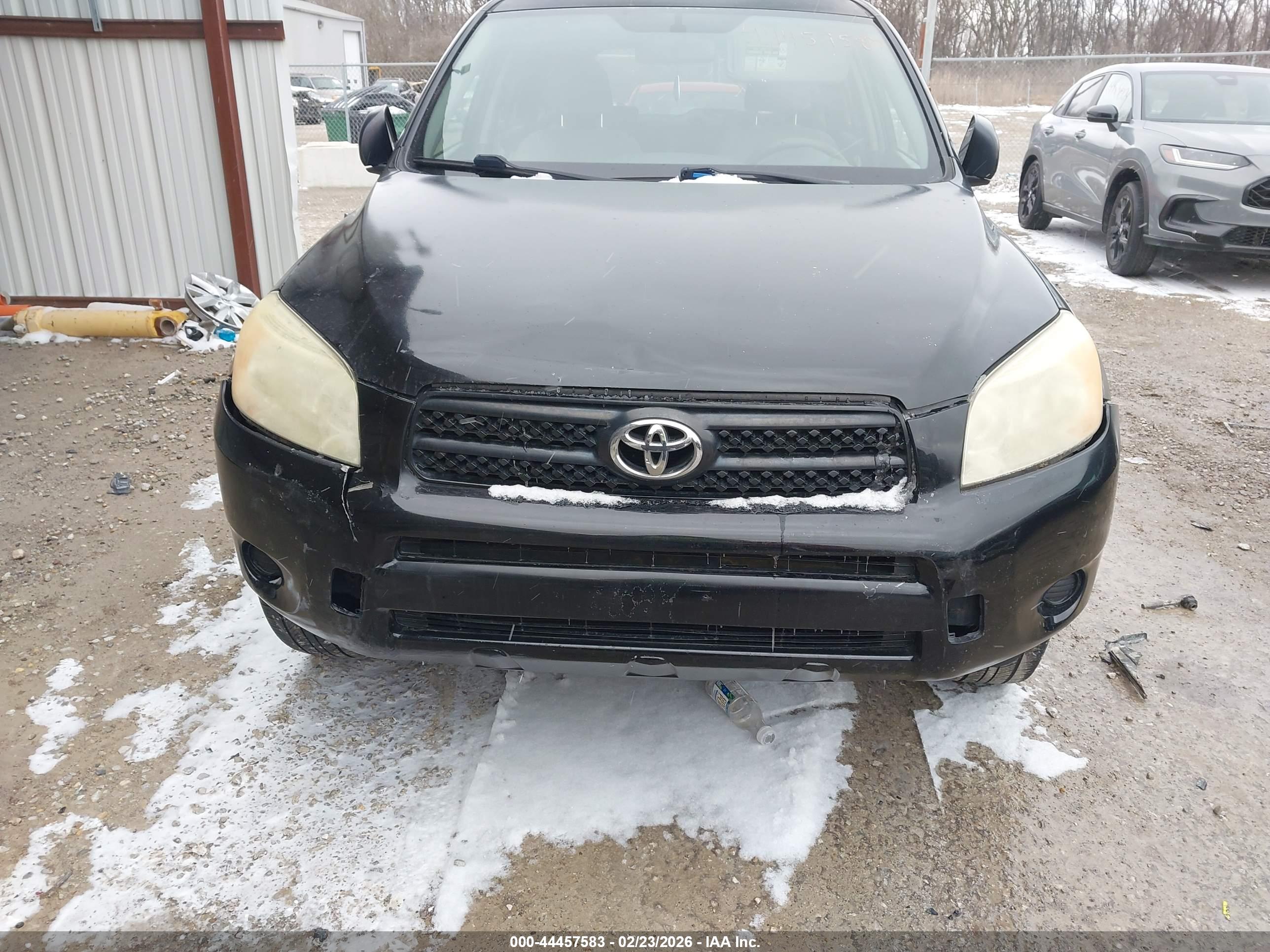 TOYOTA RAV4 image 6