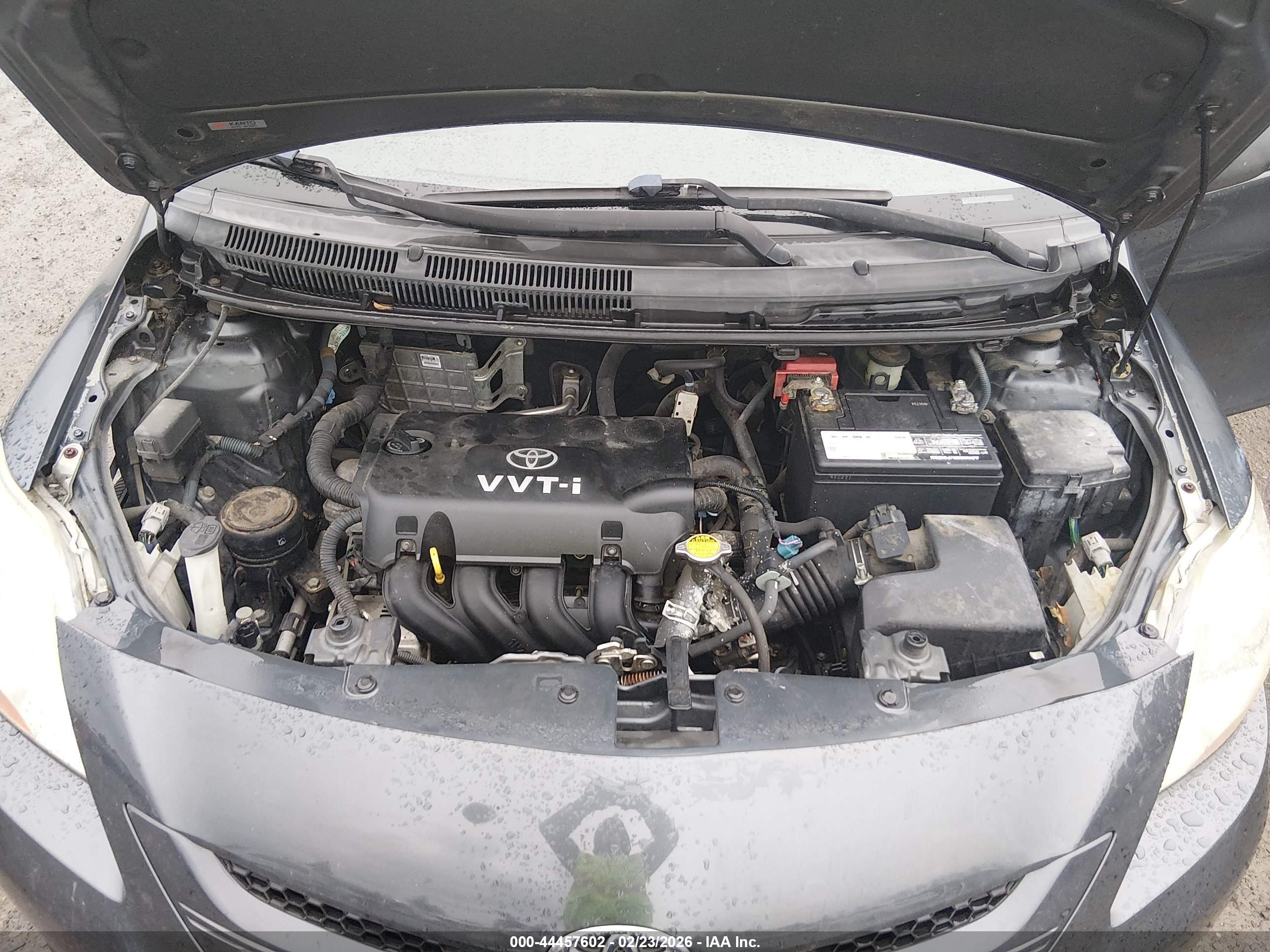 TOYOTA YARIS image 10
