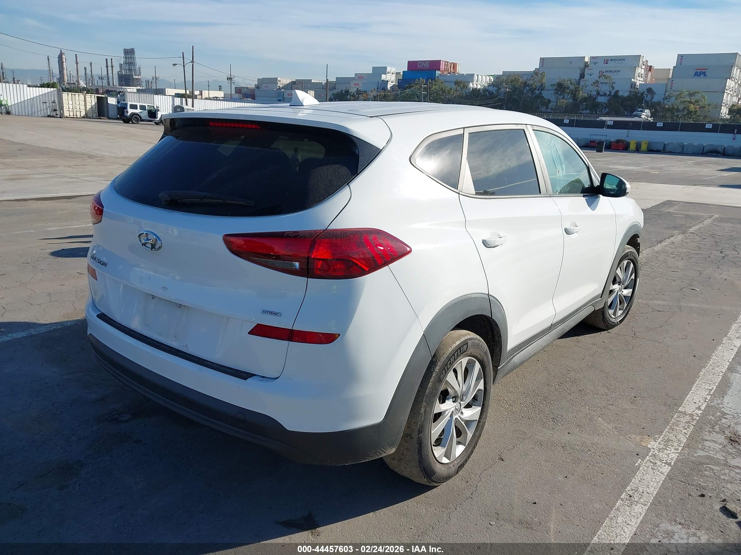 HYUNDAI TUCSON image 4