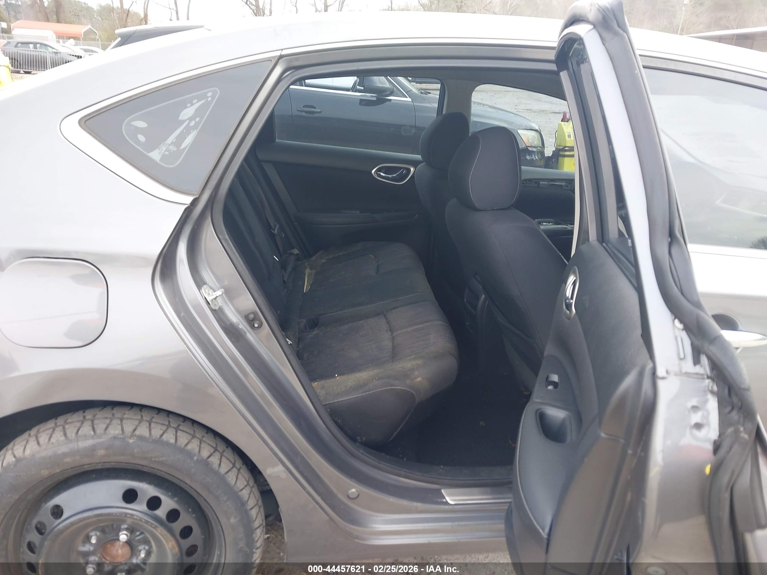 NISSAN SENTRA image 8