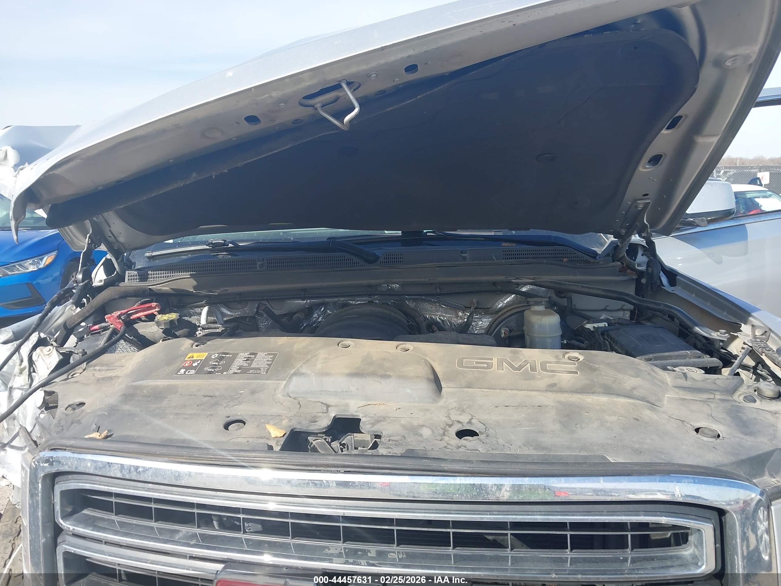 GMC YUKON image 10