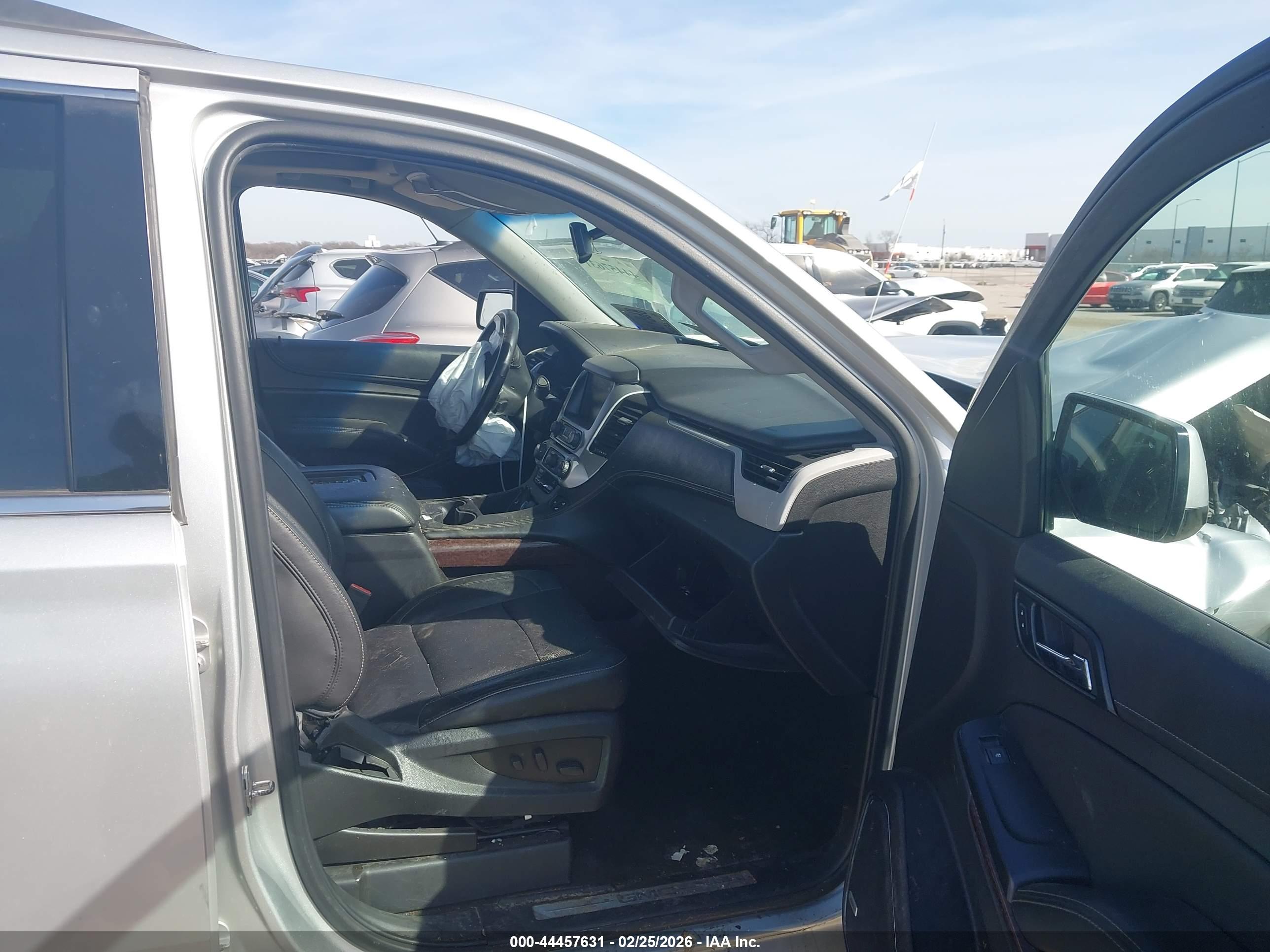 GMC YUKON image 5