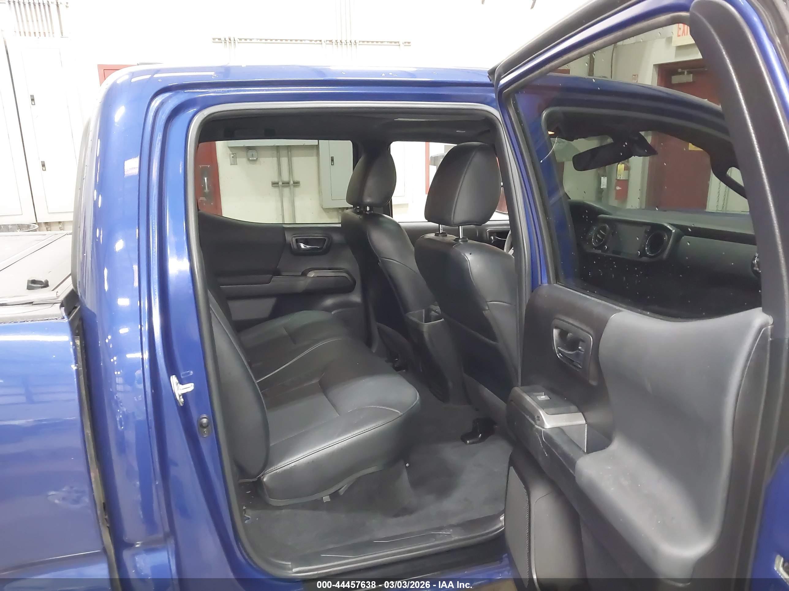 TOYOTA TACOMA image 8