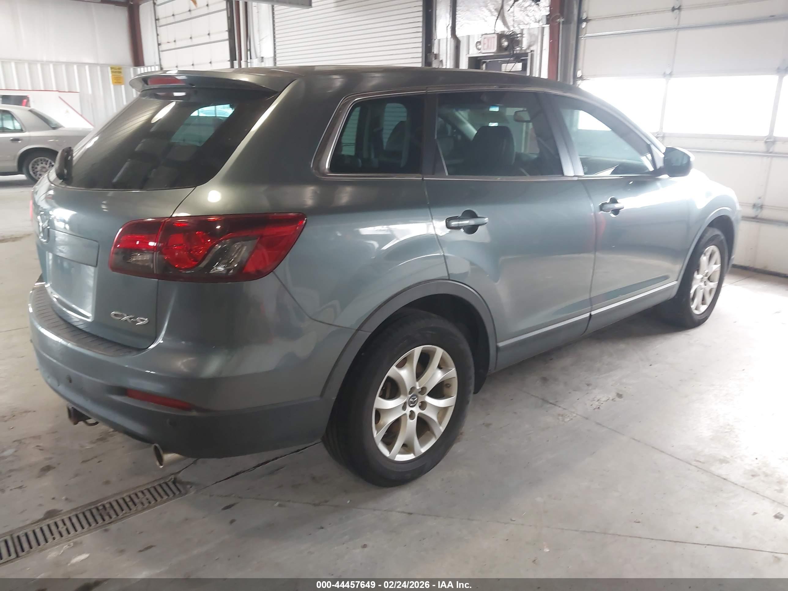MAZDA CX-9 image 4