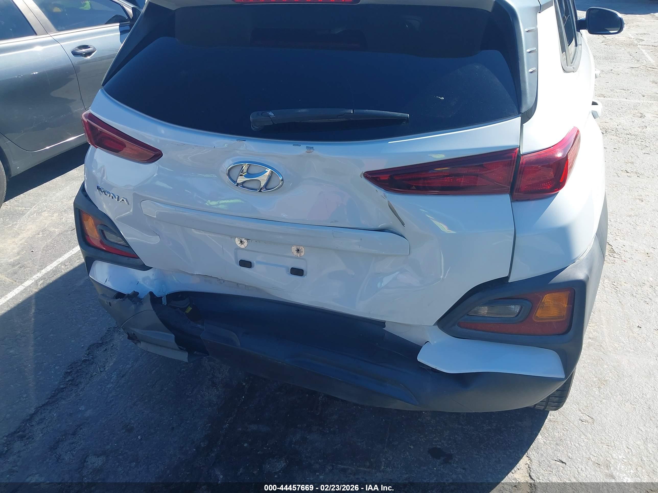 HYUNDAI KONA image 6