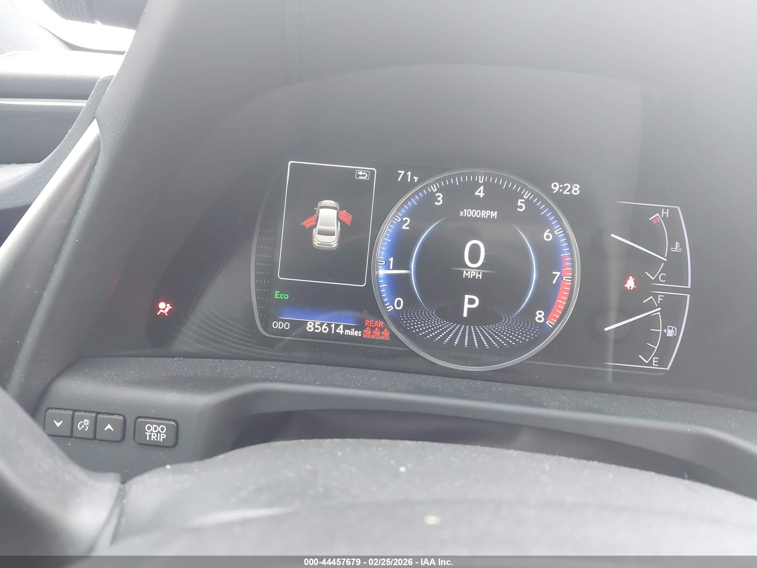 LEXUS ES image 7