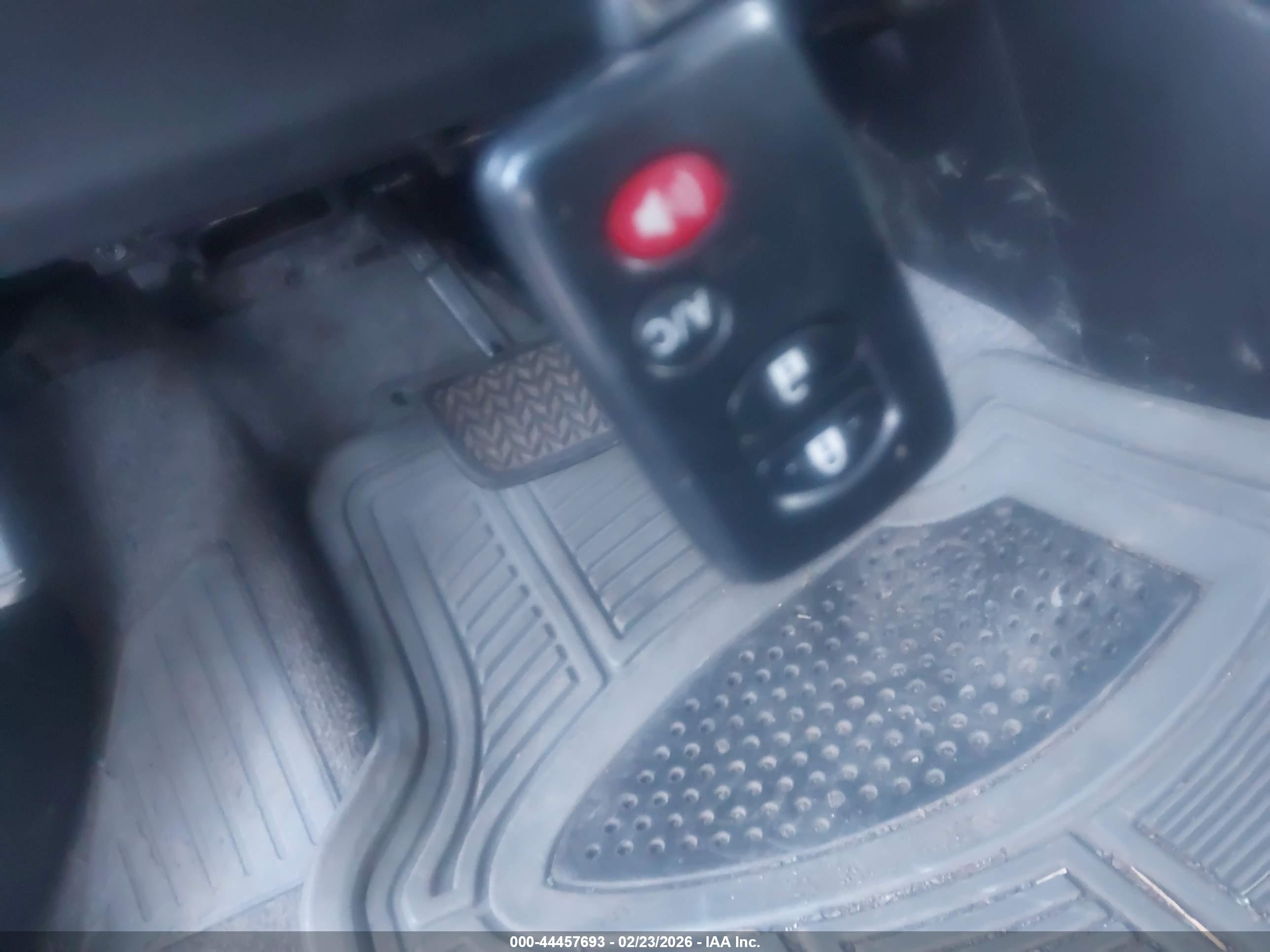 TOYOTA PRIUS image 11