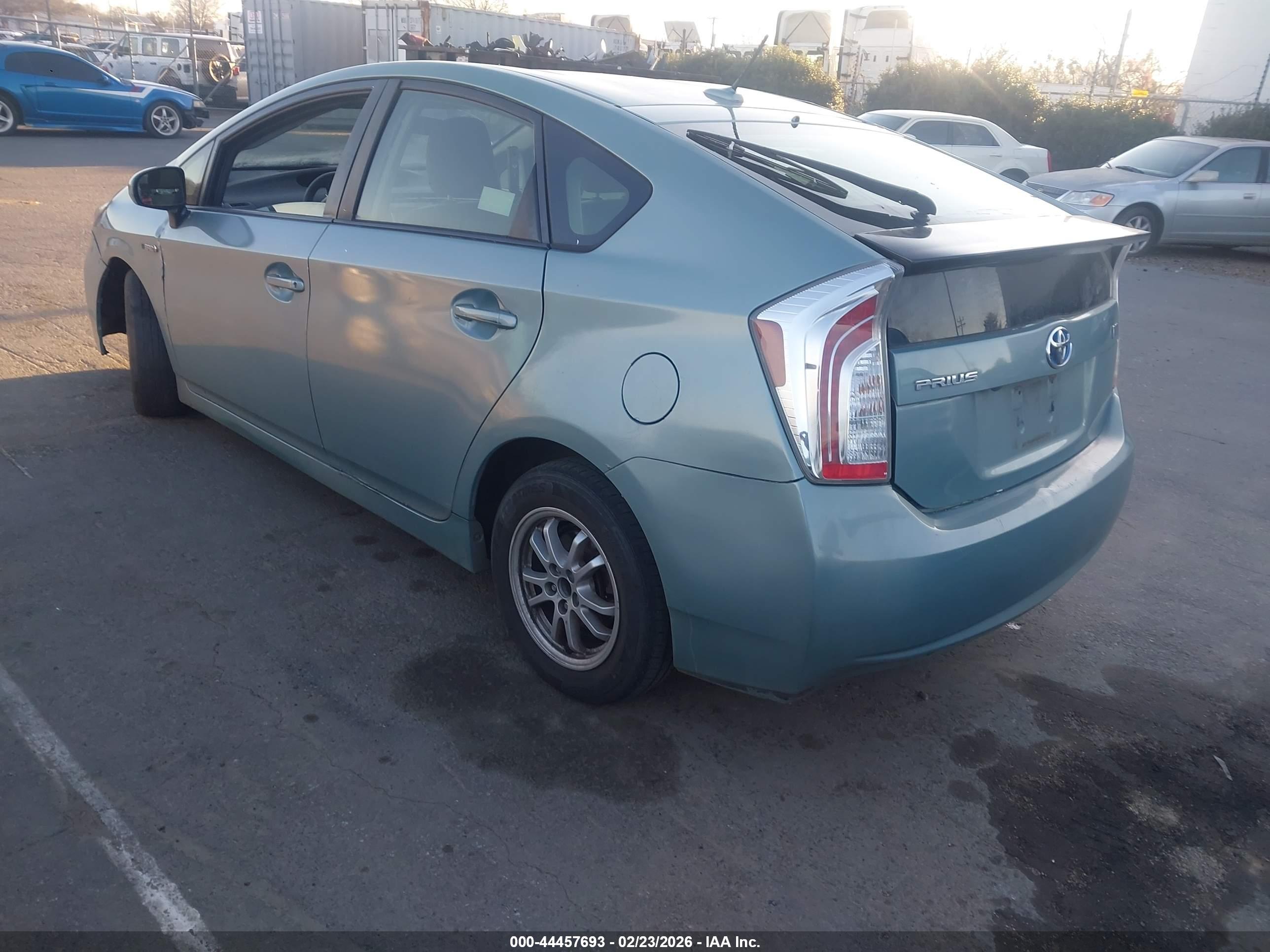 TOYOTA PRIUS image 3