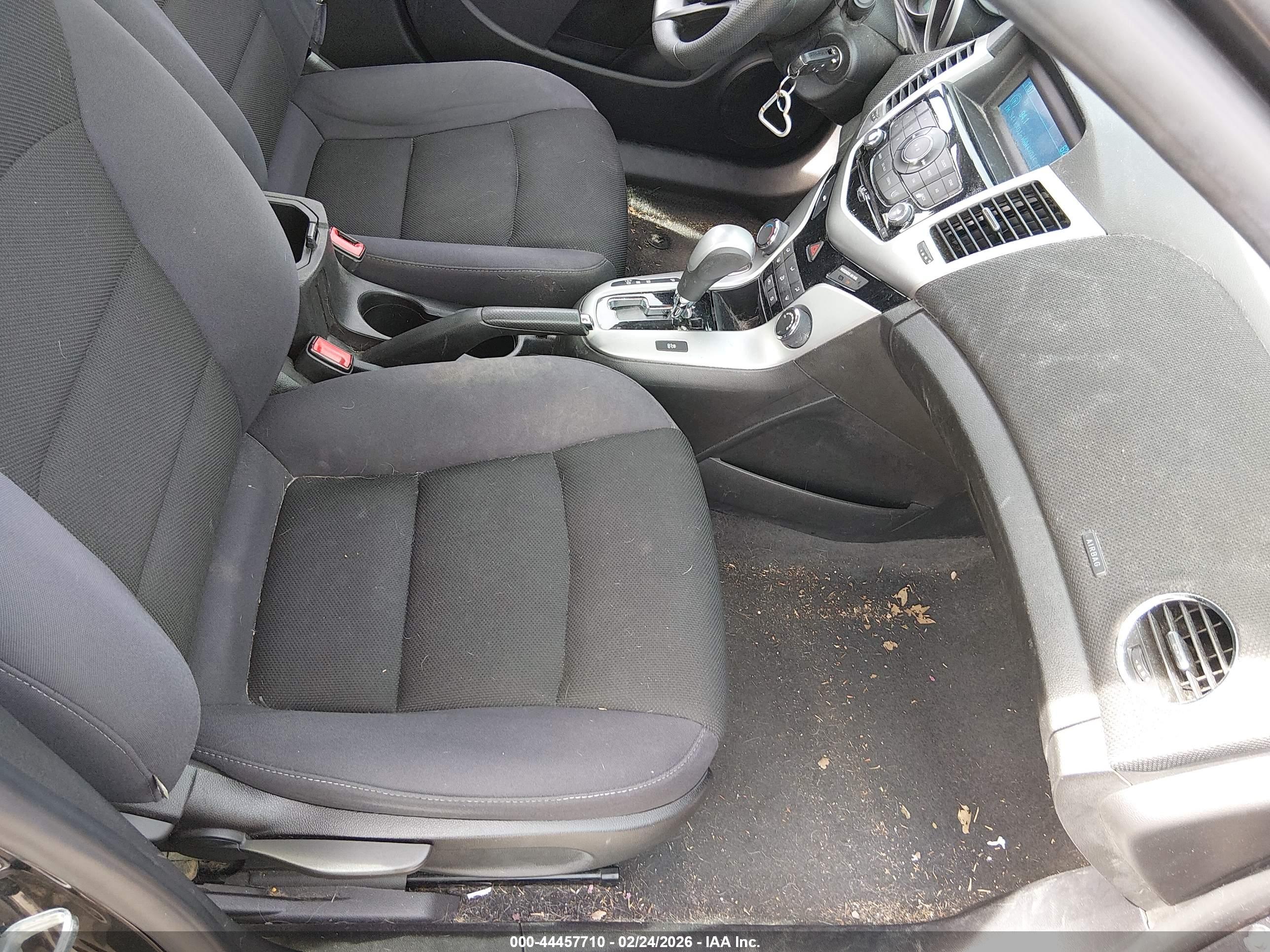 CHEVROLET CRUZE image 5