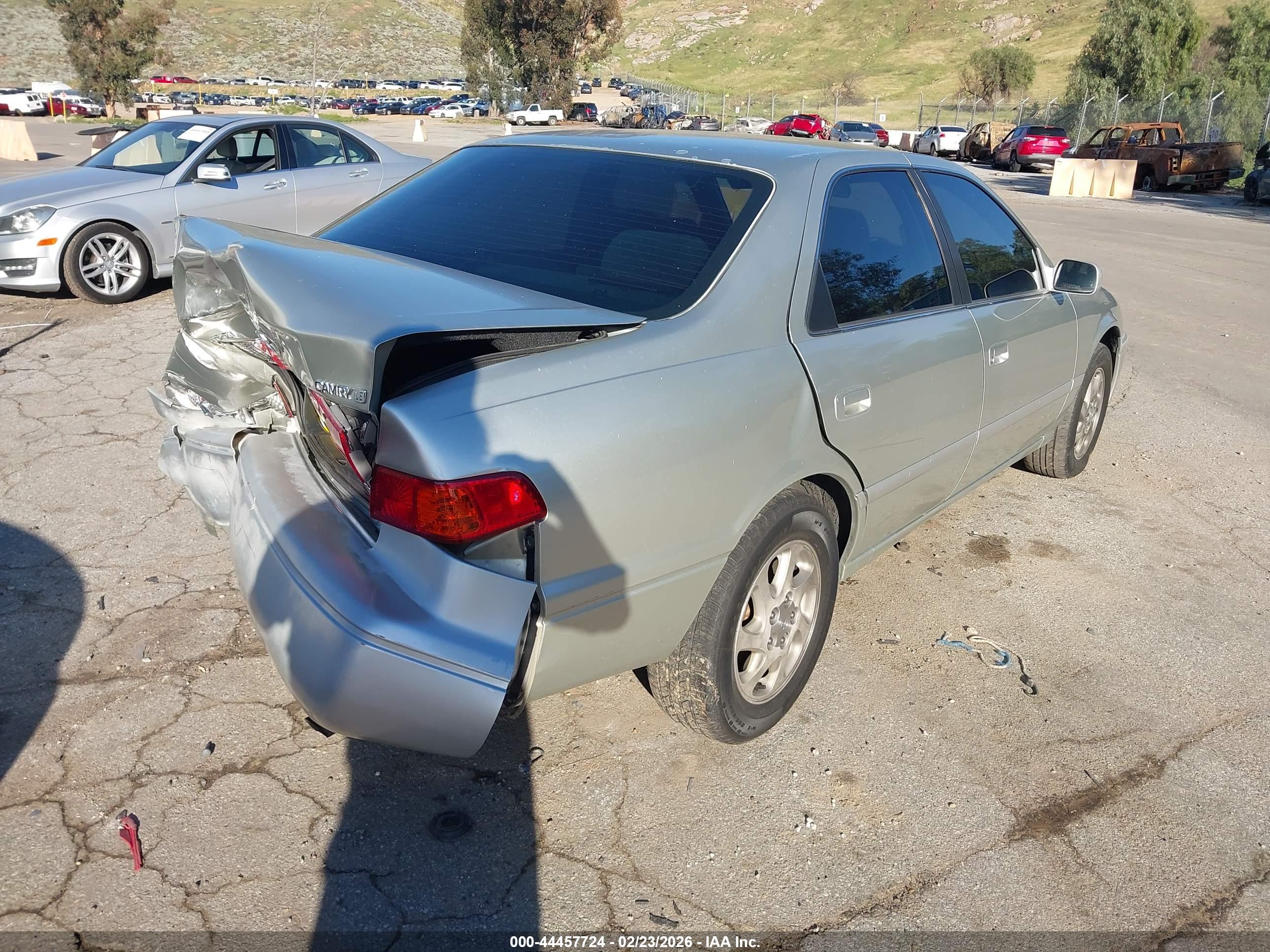 TOYOTA CAMRY image 4