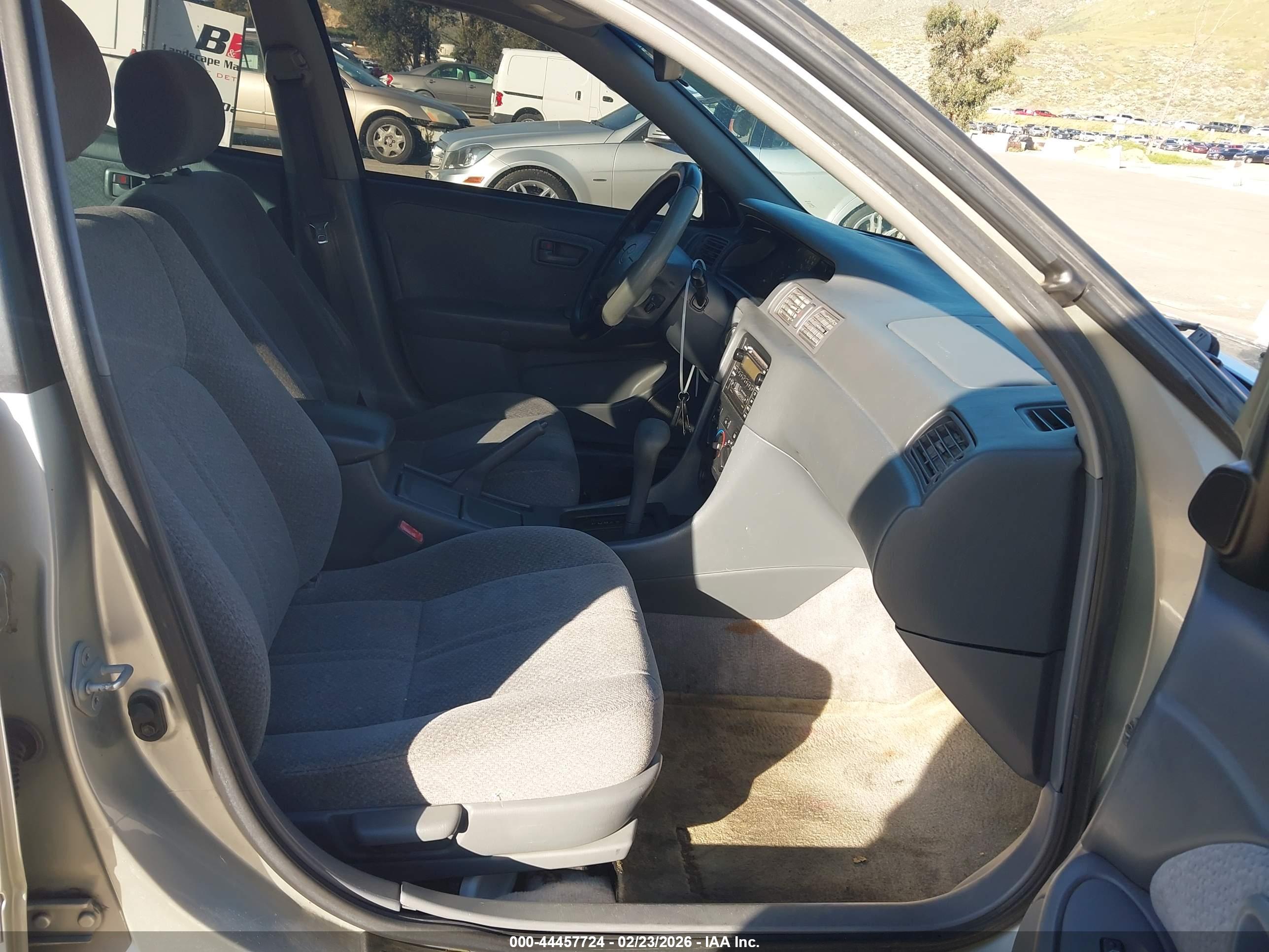 TOYOTA CAMRY image 5