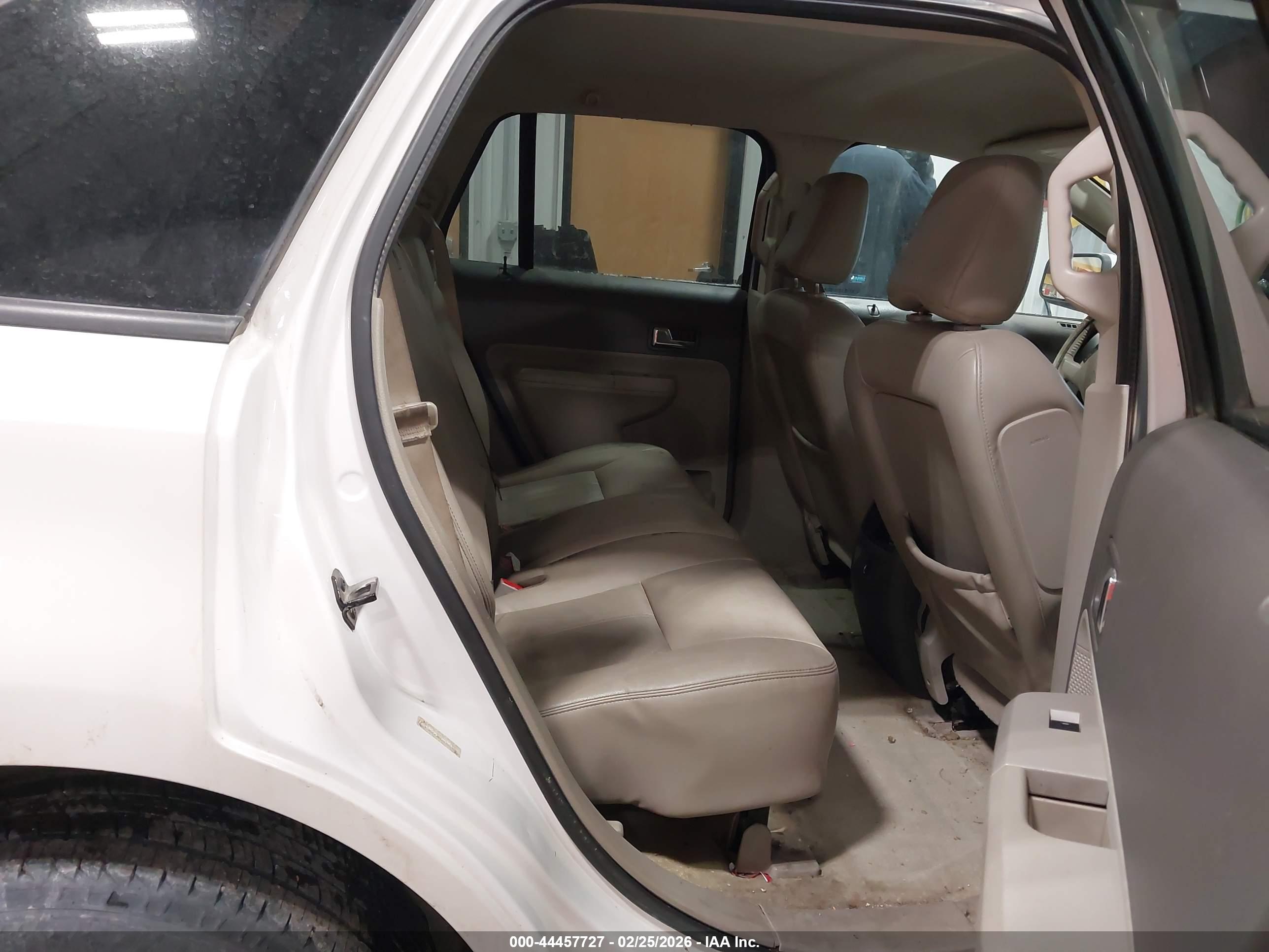 FORD EDGE image 8