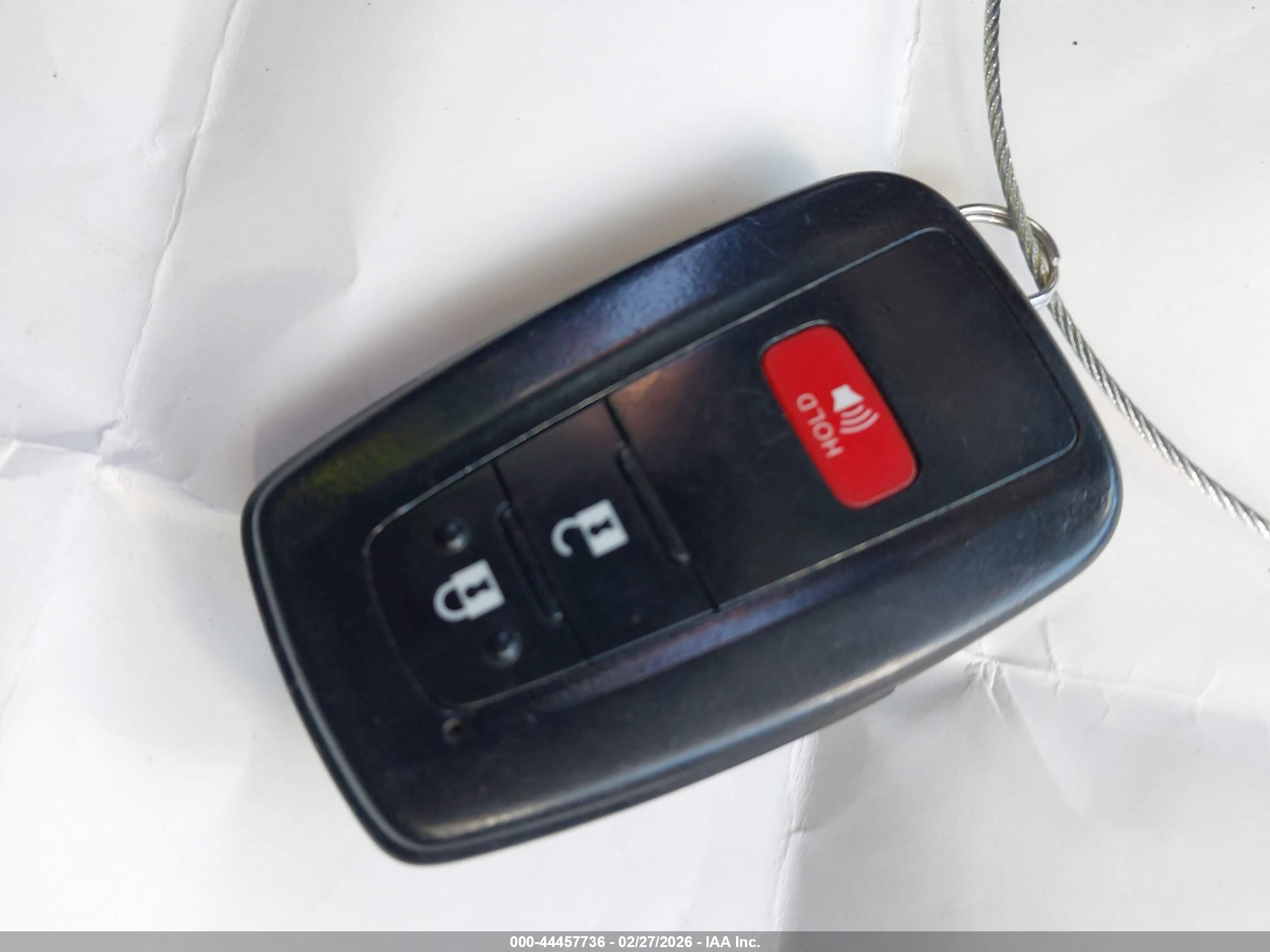 TOYOTA RAV4 image 11