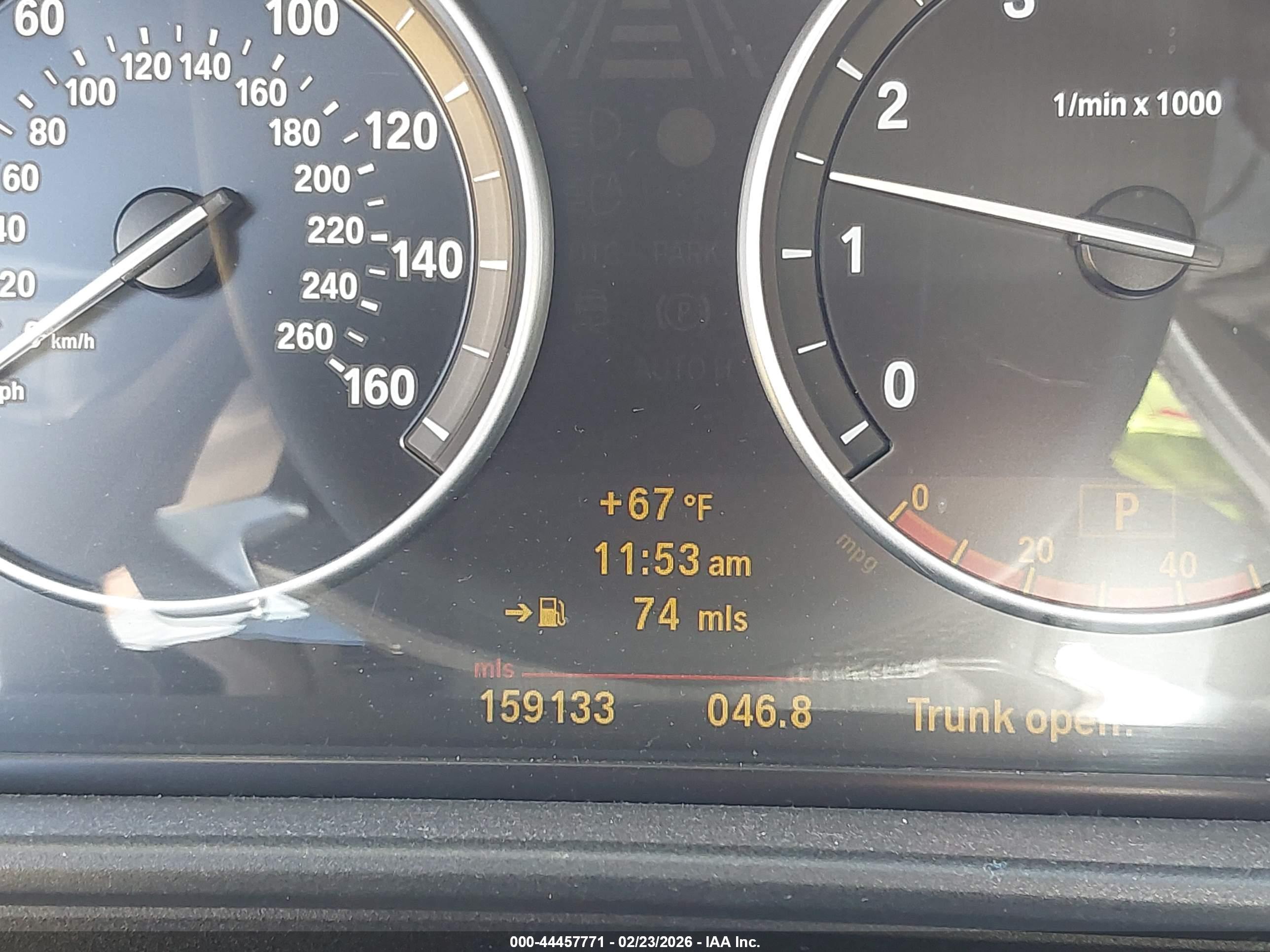 BMW 550I image 7