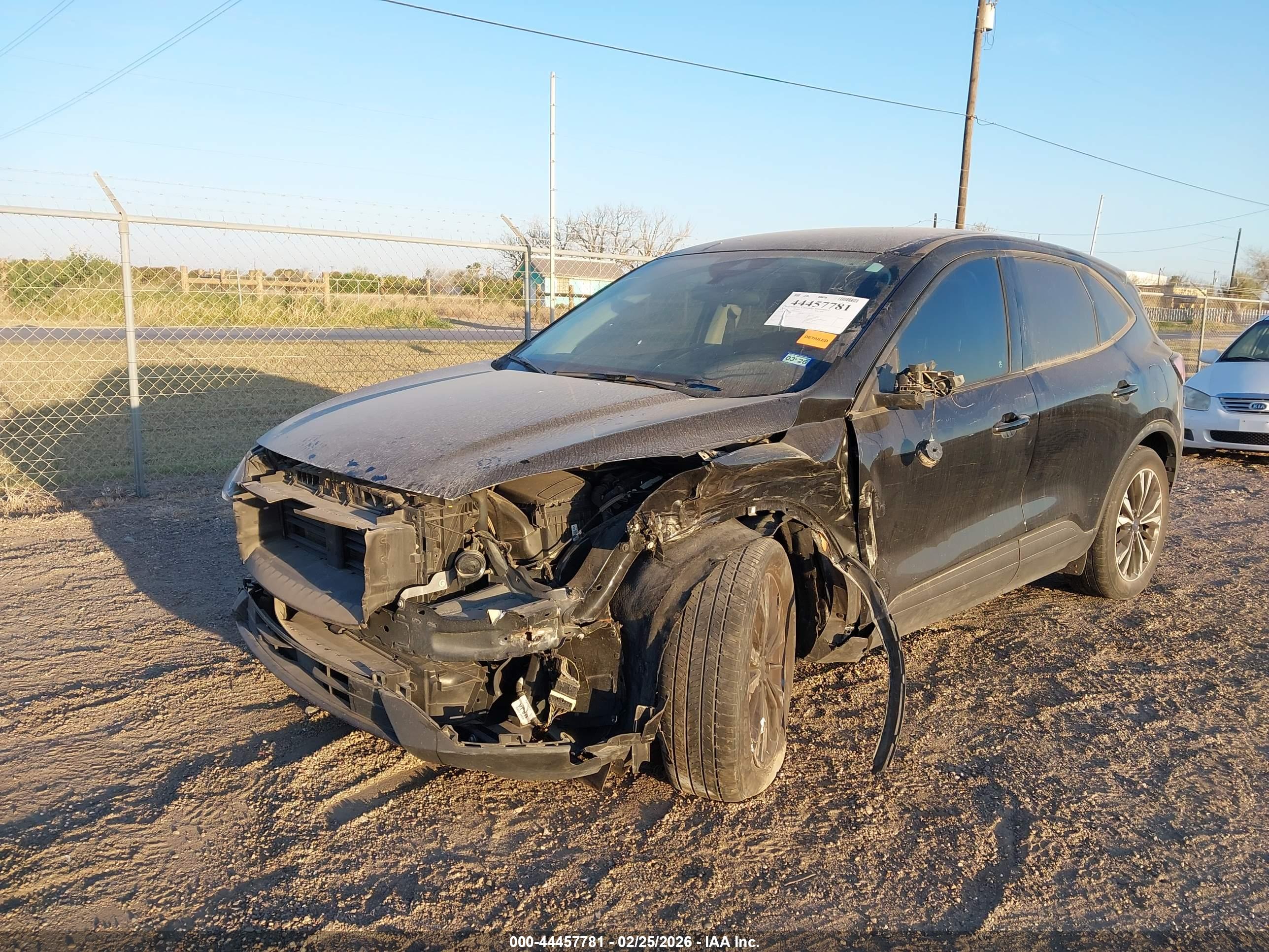 FORD ESCAPE image 2