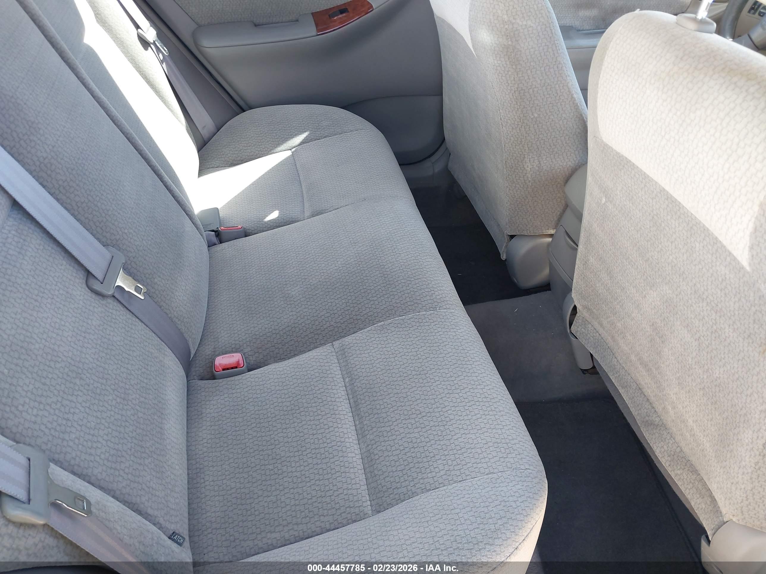TOYOTA COROLLA image 8