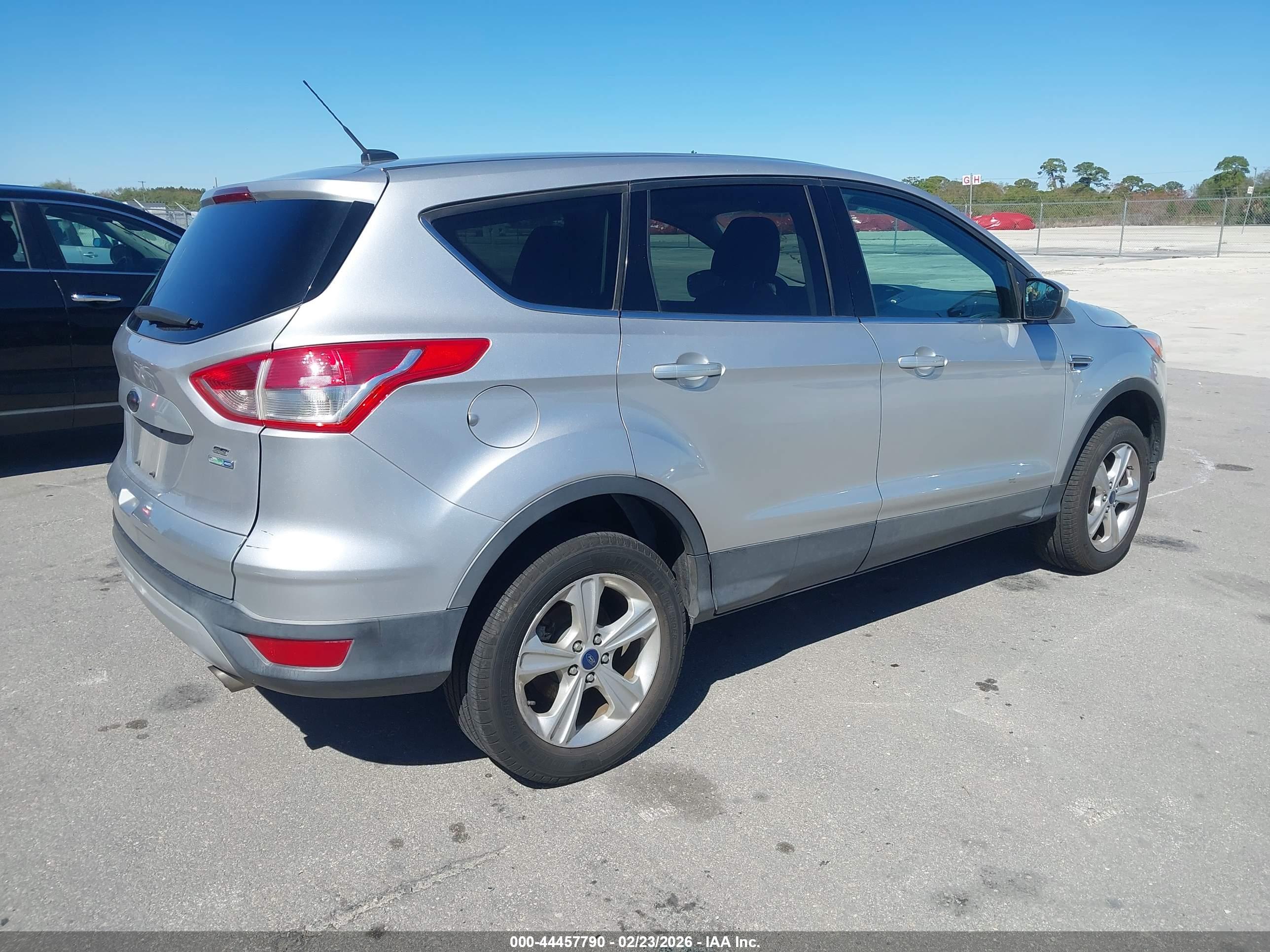 FORD ESCAPE image 4