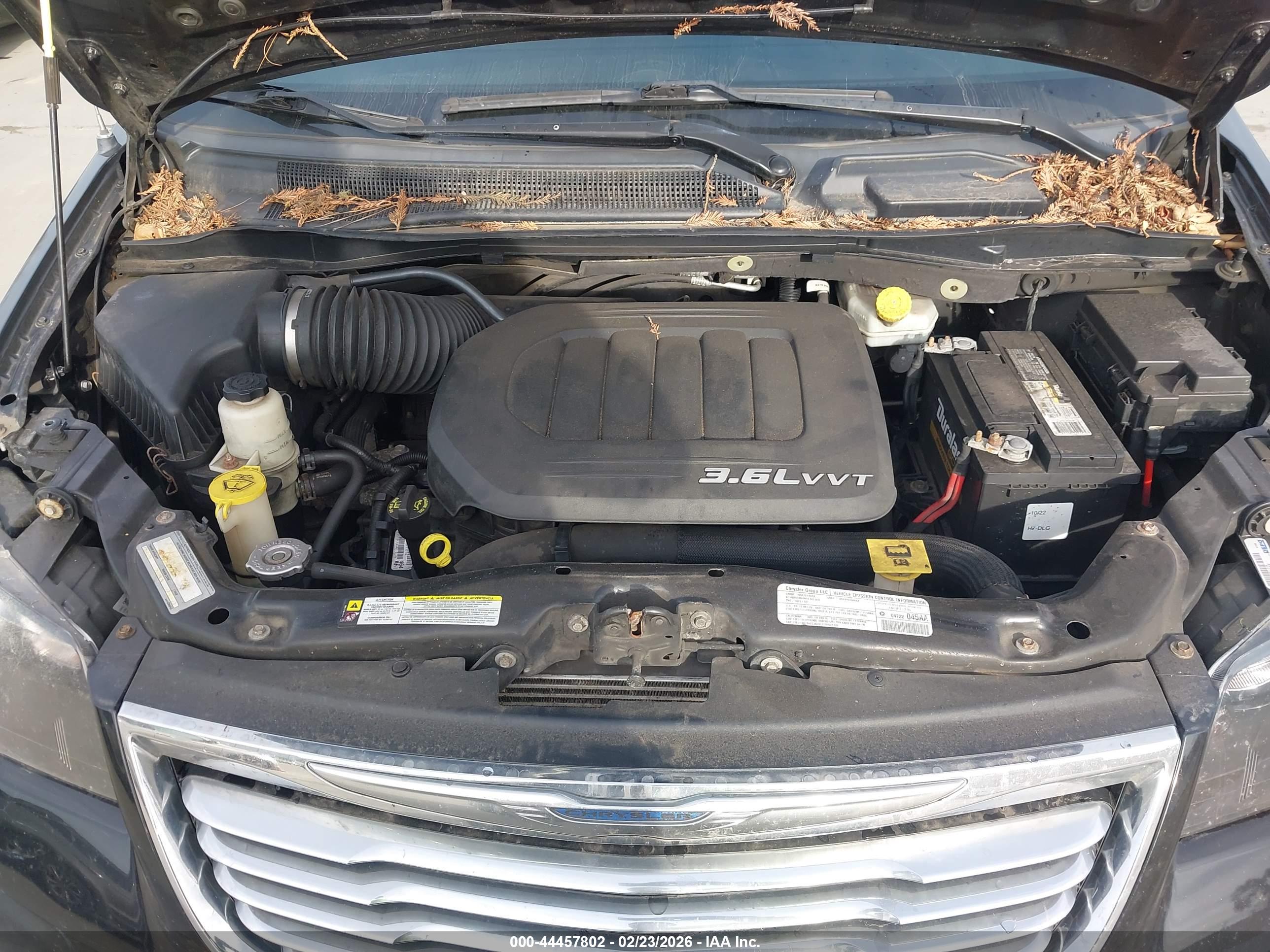 CHRYSLER TOWN image 10