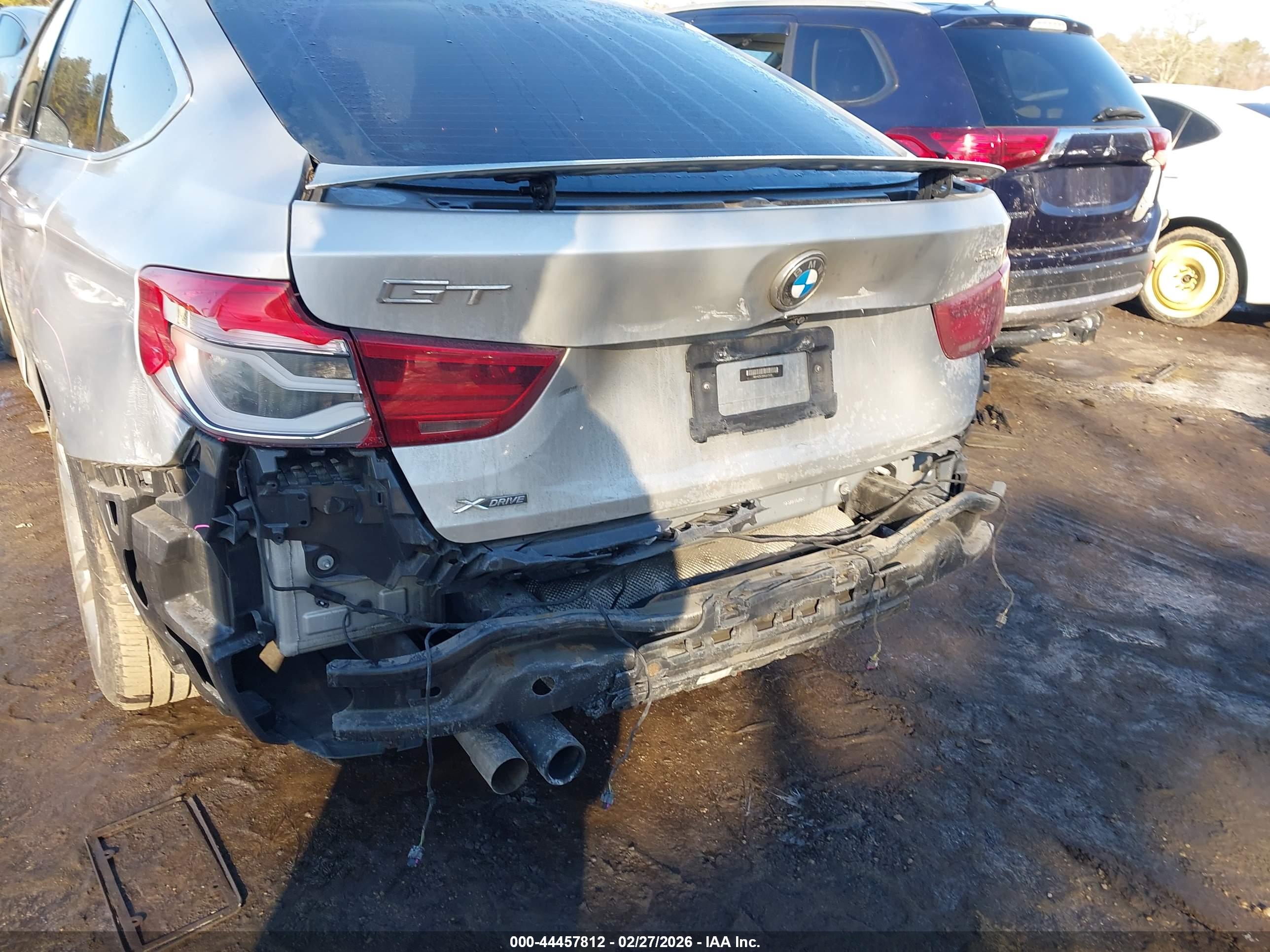 BMW 330I image 6