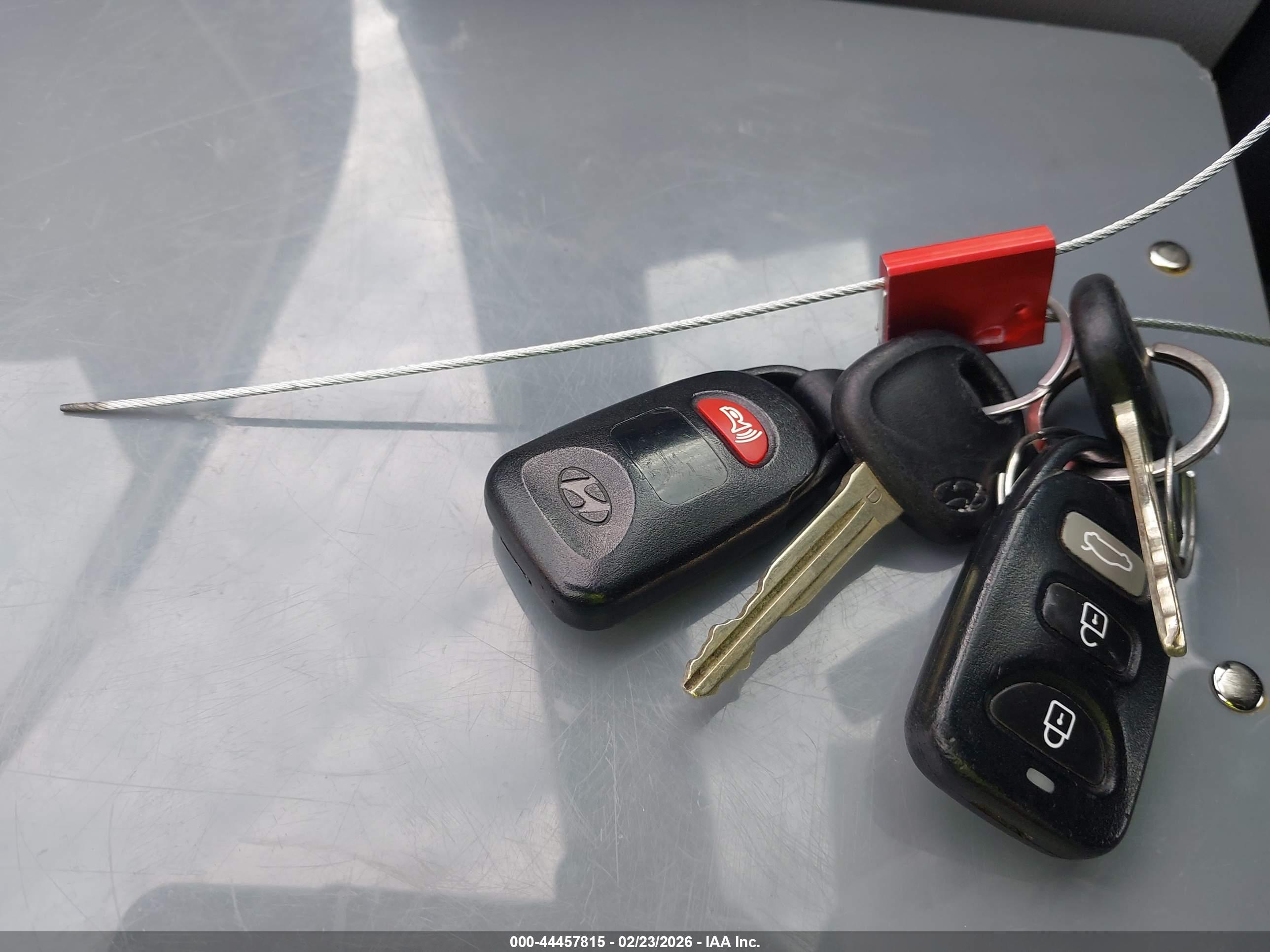 HYUNDAI ELANTRA image 11