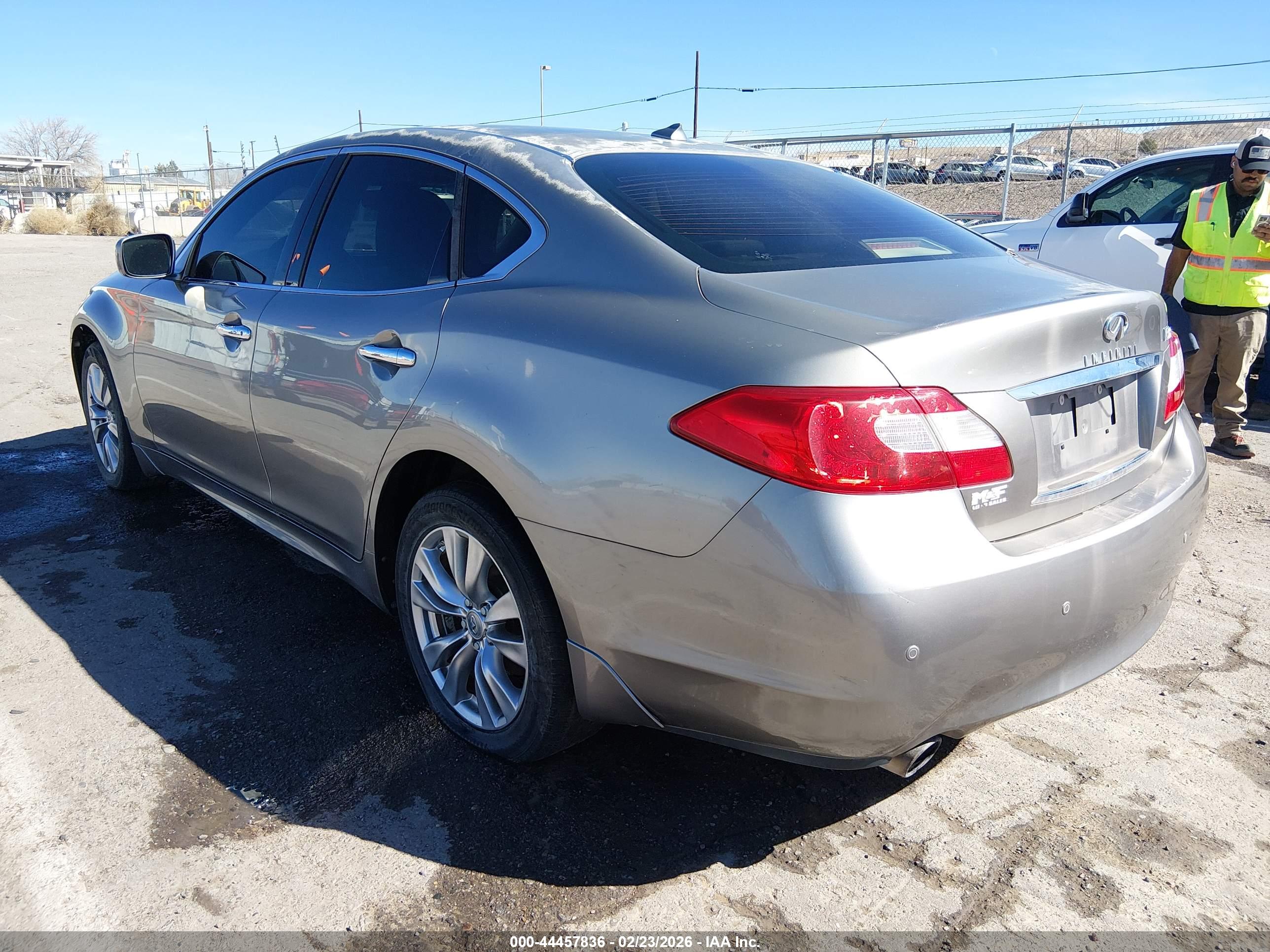 INFINITI M37X image 3