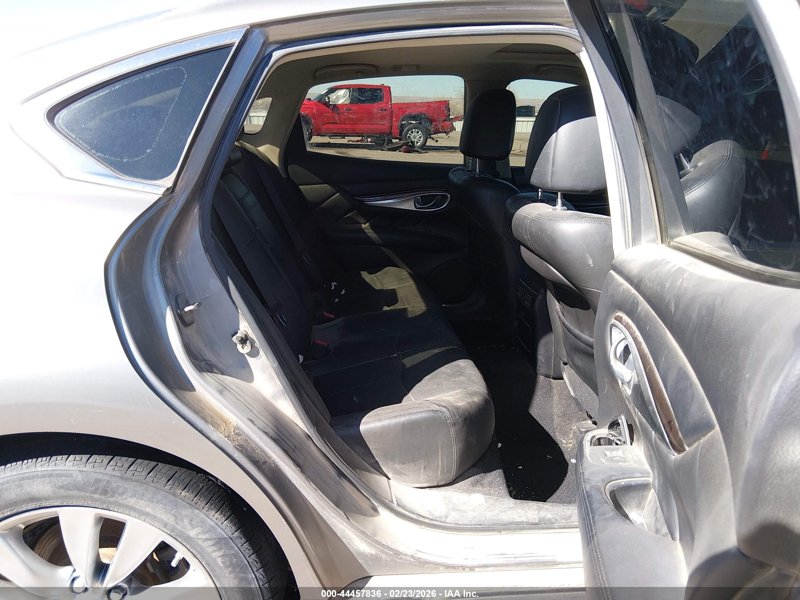 INFINITI M37X image 8