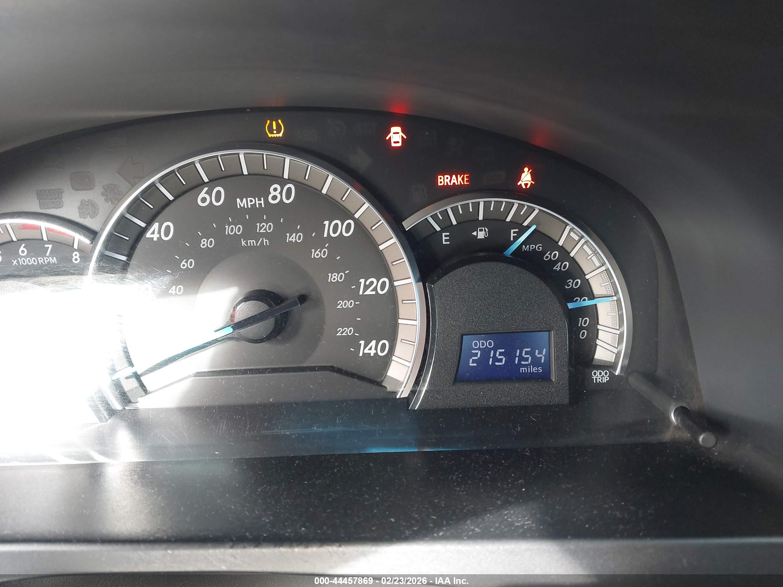 TOYOTA CAMRY image 7
