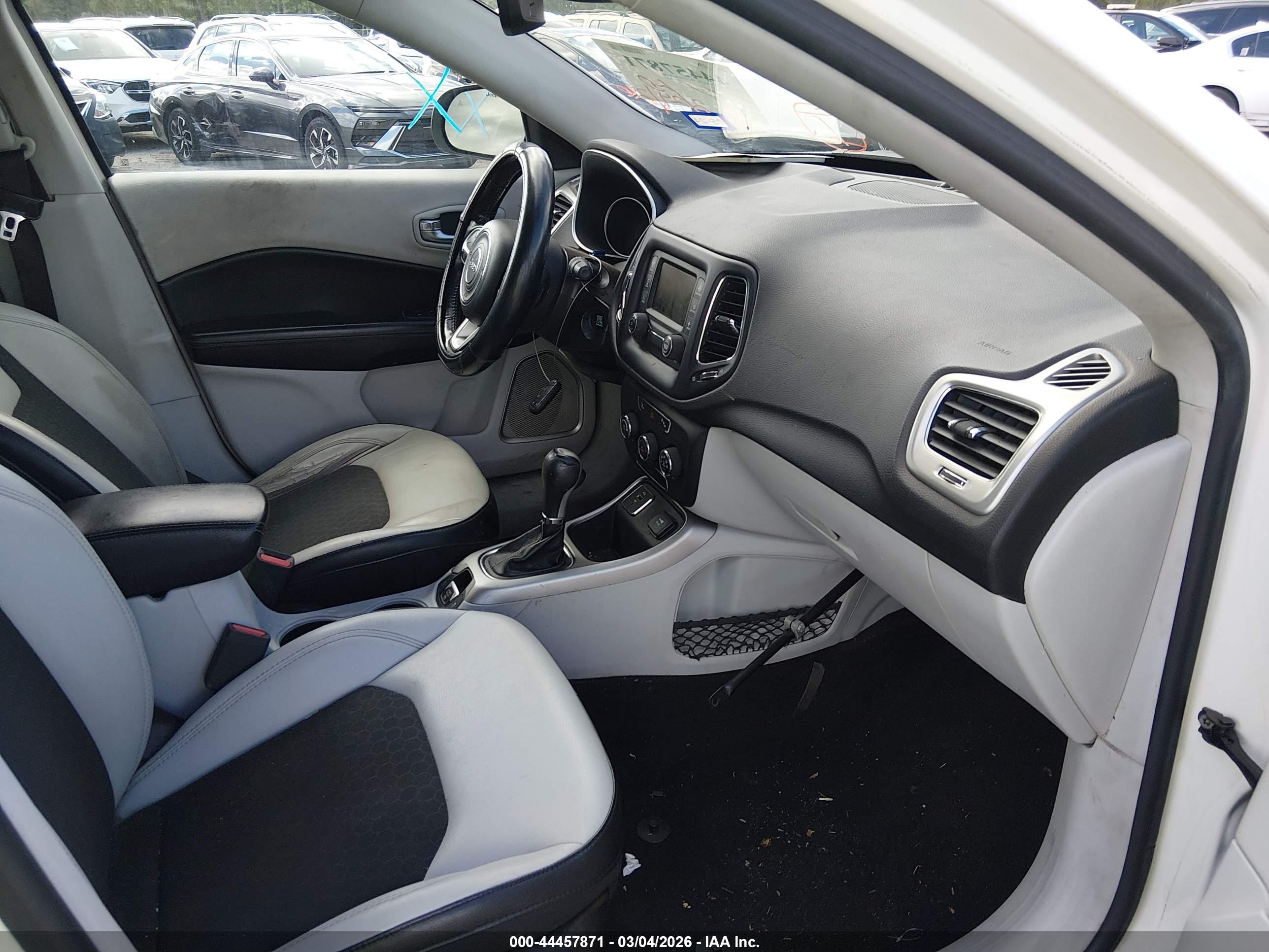 JEEP COMPASS image 5
