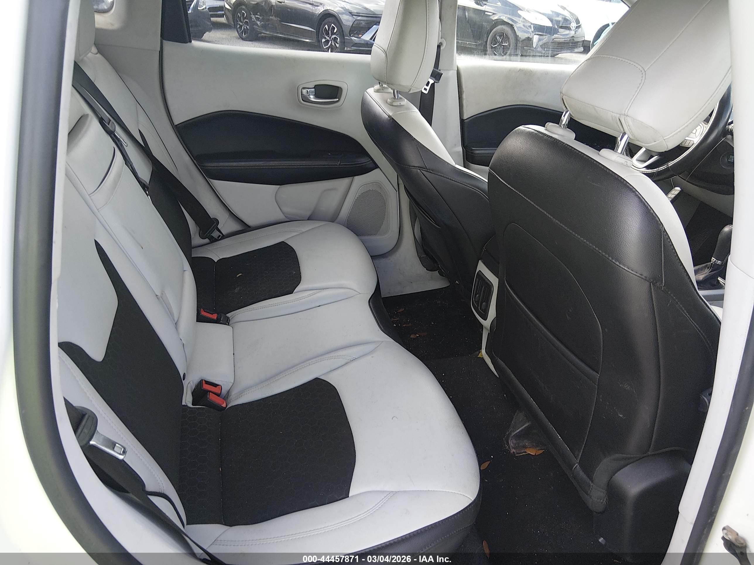 JEEP COMPASS image 8