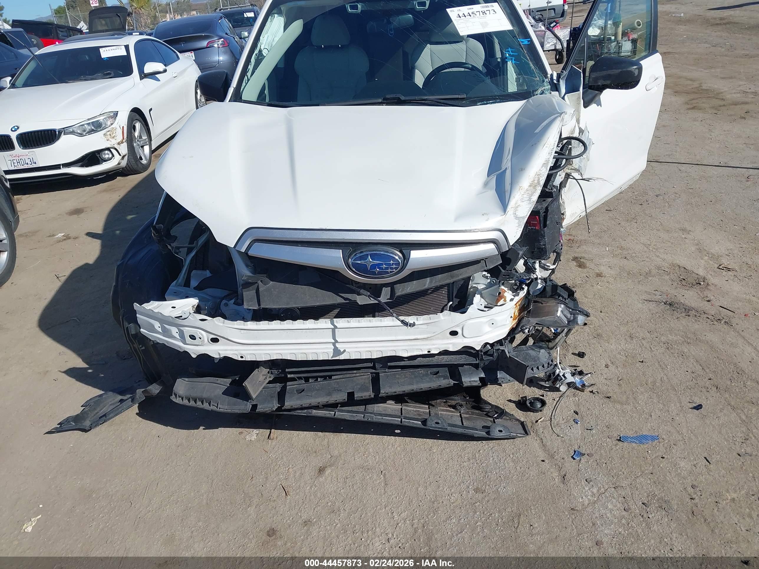 SUBARU FORESTER image 6