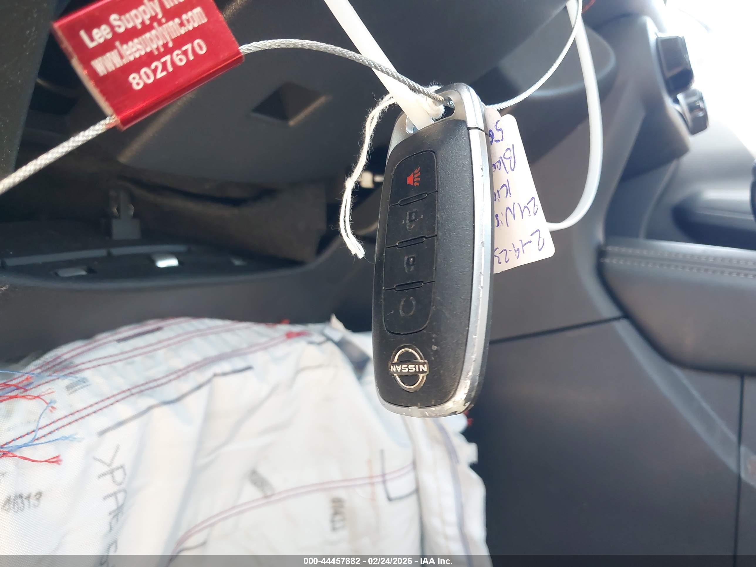 NISSAN KICKS image 11