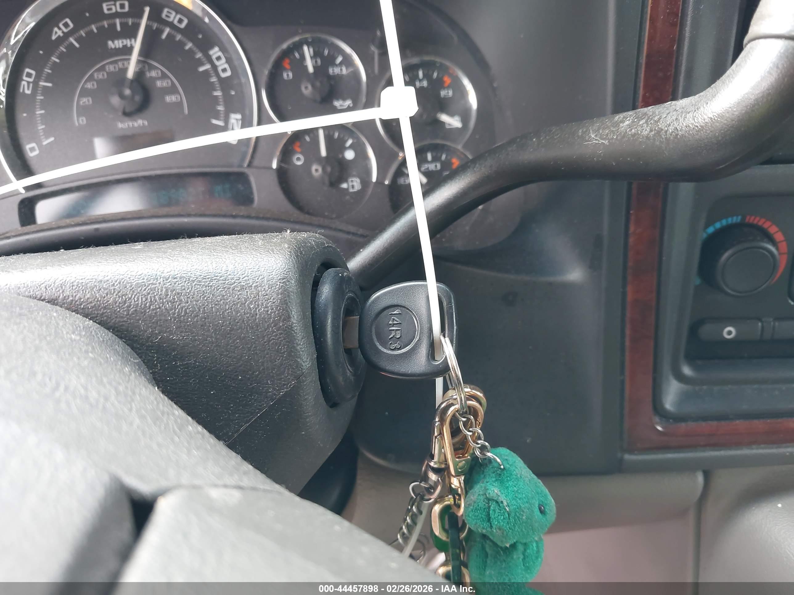 CADILLAC ESCALADE image 11