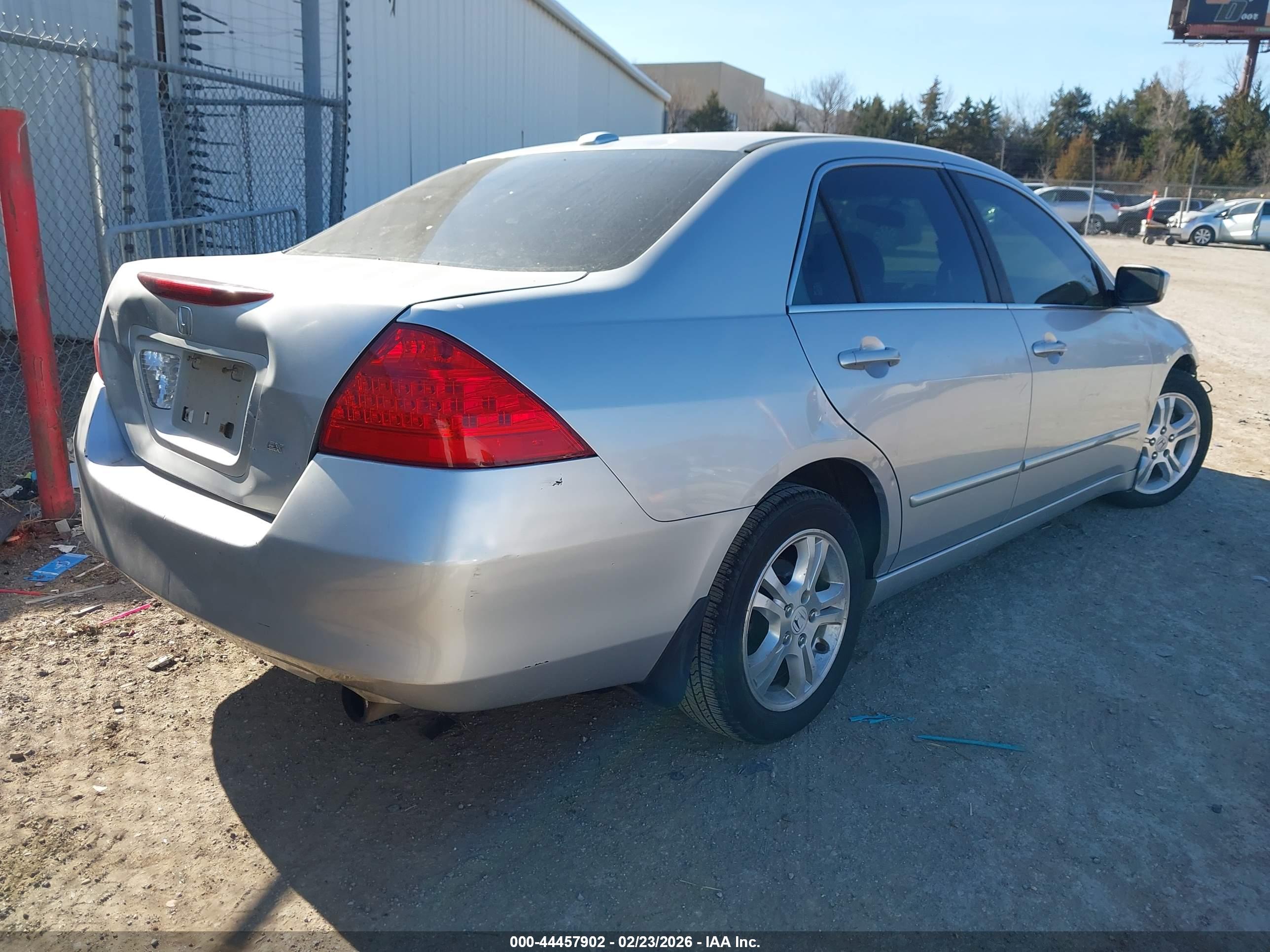 HONDA ACCORD image 4