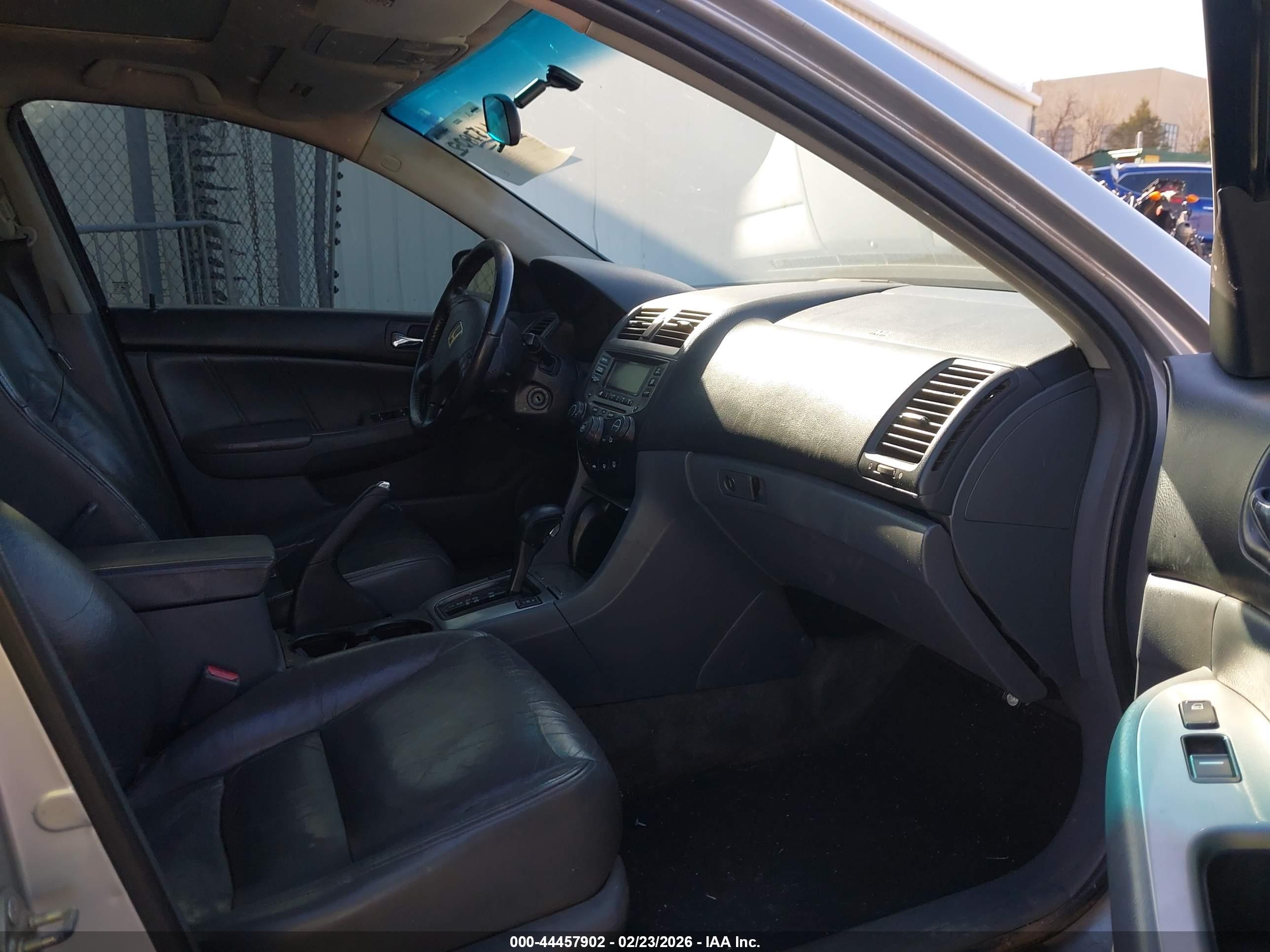 HONDA ACCORD image 5