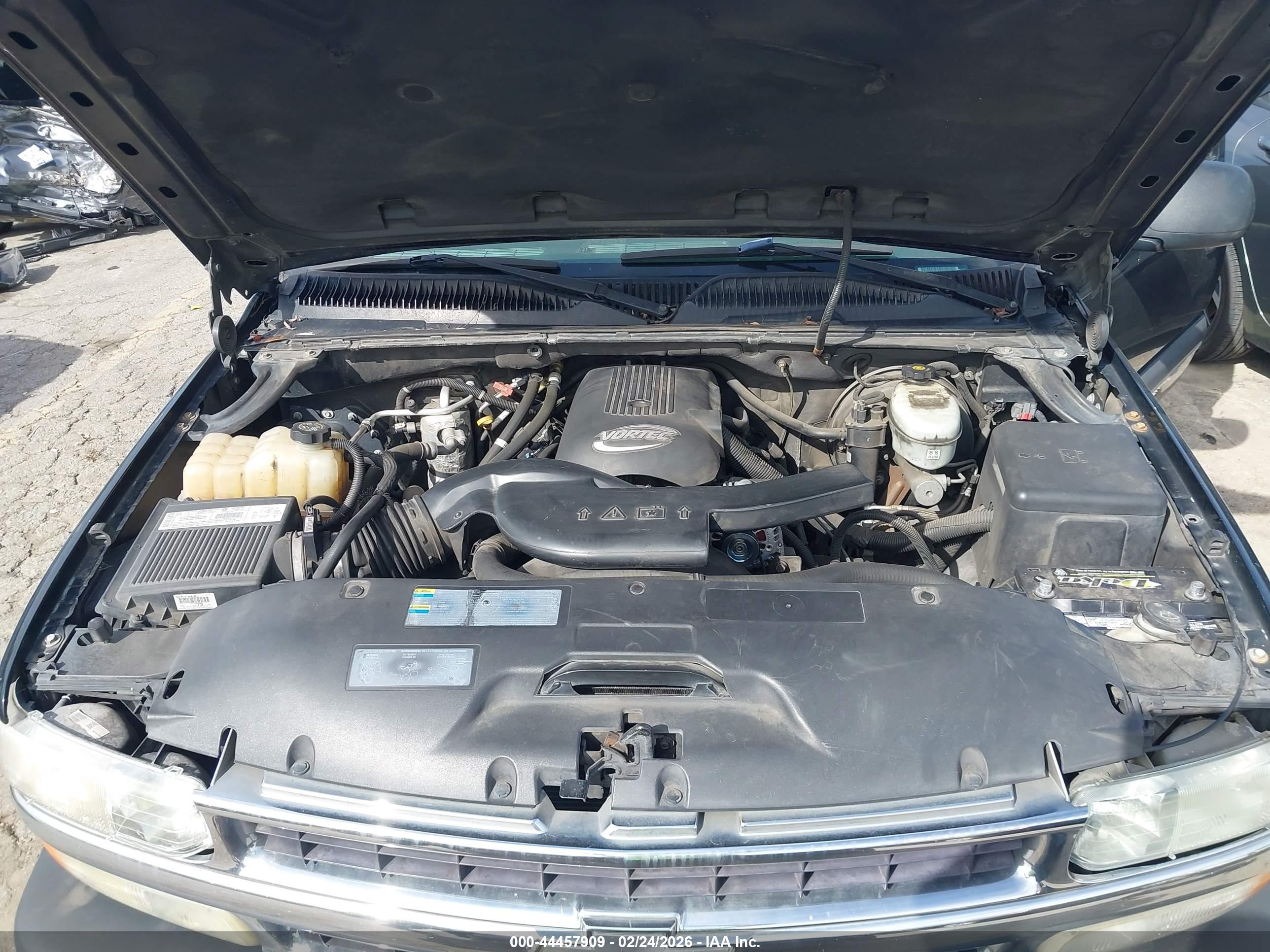 CHEVROLET TAHOE image 10