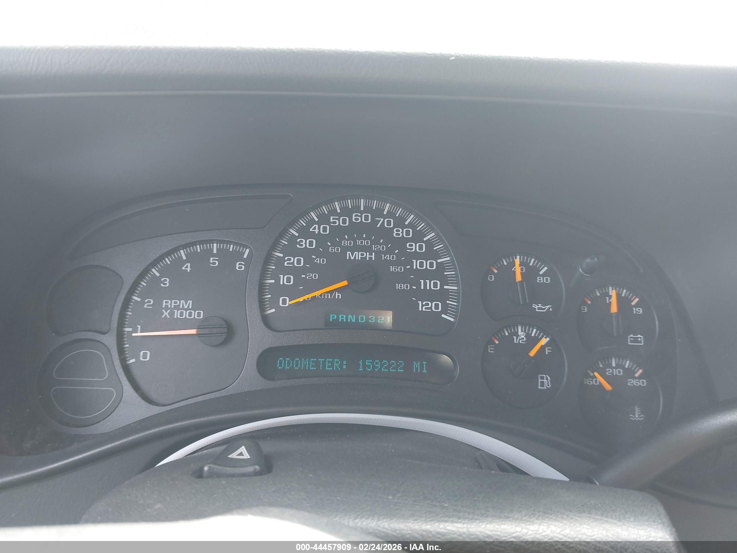 CHEVROLET TAHOE image 7
